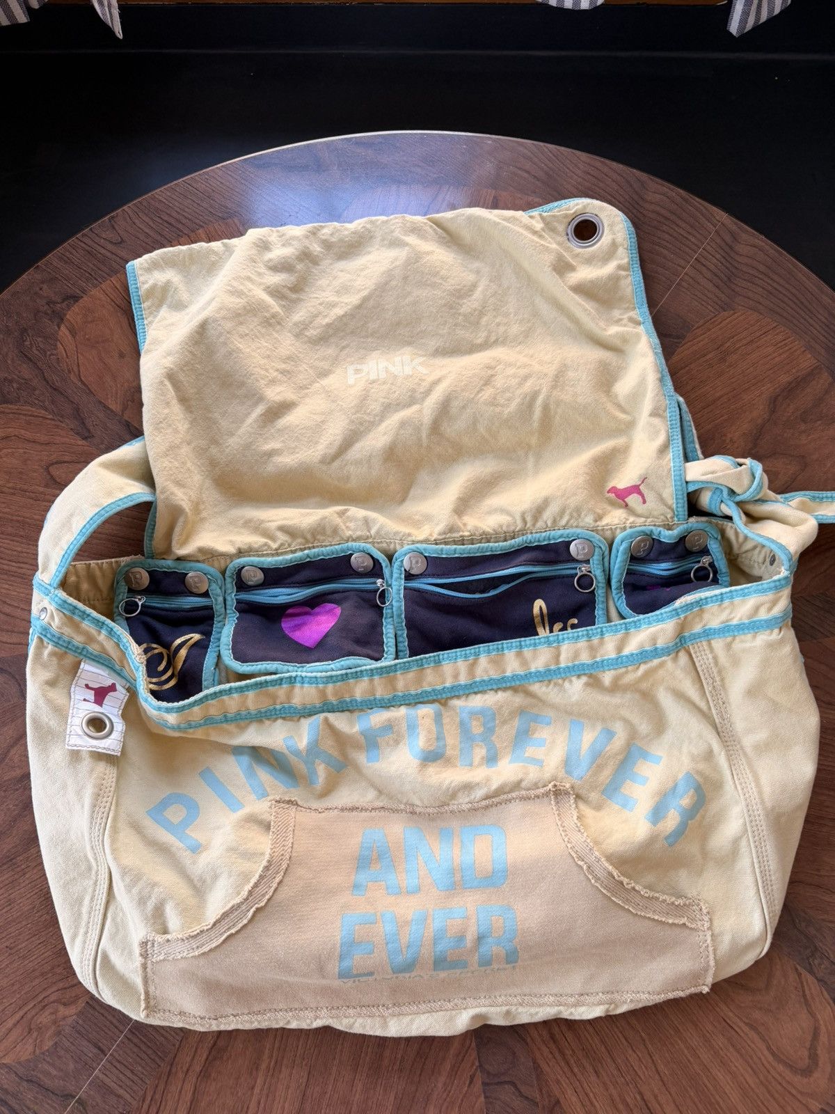 Victoria's Secret Vintage x Y2K Victoria Secret Messenger Bag Size ONE SIZE - 2 Thumbnail