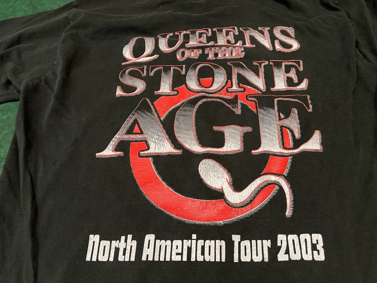 Band Tees × Vintage 2003 Queens Of The Stone Age Vintage North American Tour Tee Size US L / EU 52-54 / 3 - 5 Thumbnail