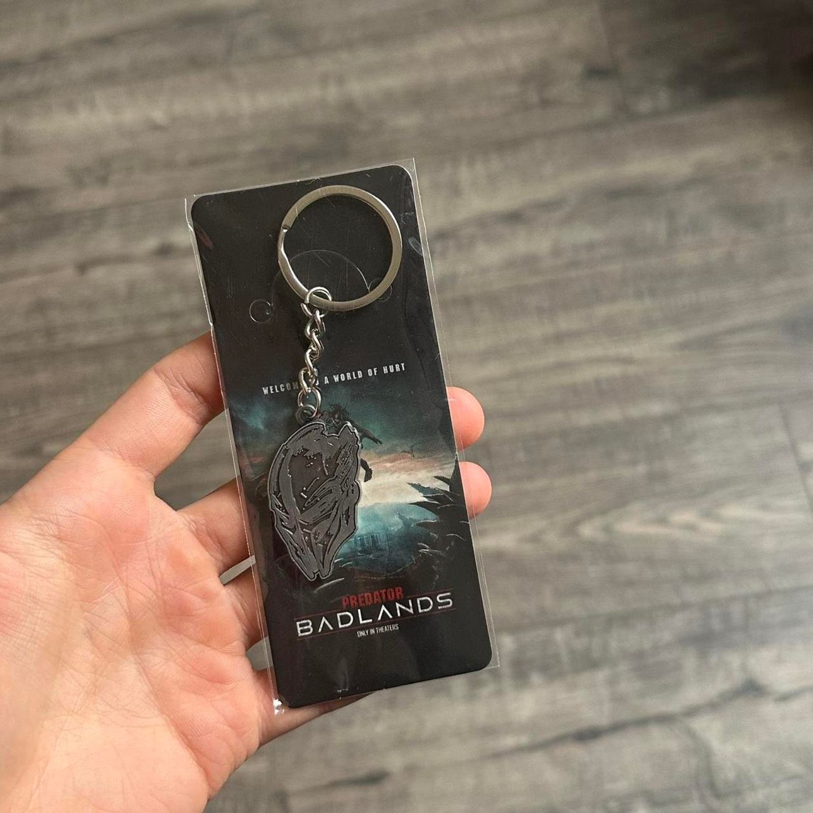 Other Predator Badlands IMAX 3D Collectible Keychain Movie Promo Size ONE SIZE - 8 Thumbnail