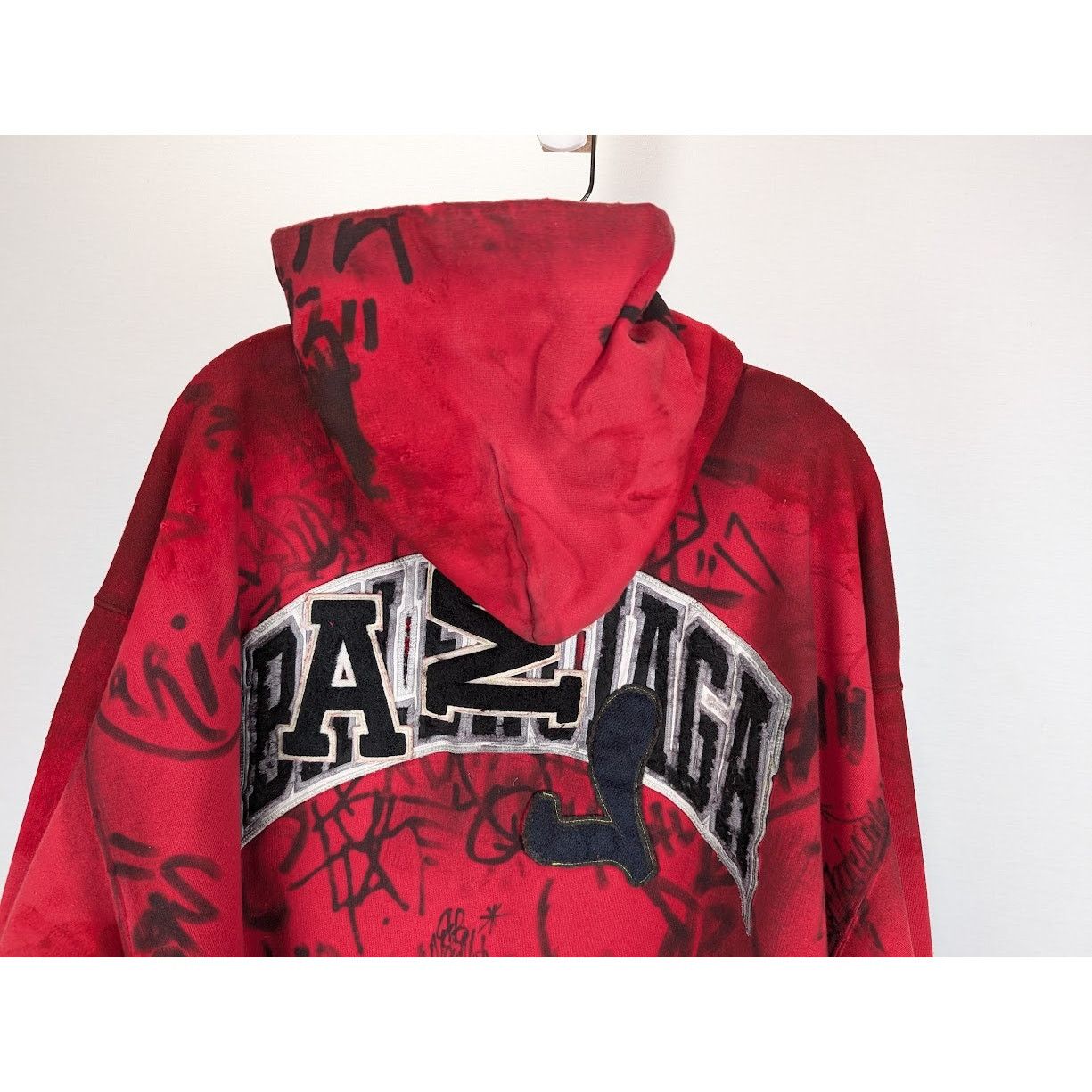 Balenciaga o1rshd1 Skater Zip Hoodie in Red Size US S / EU 44-46 / 1 - 12 Thumbnail