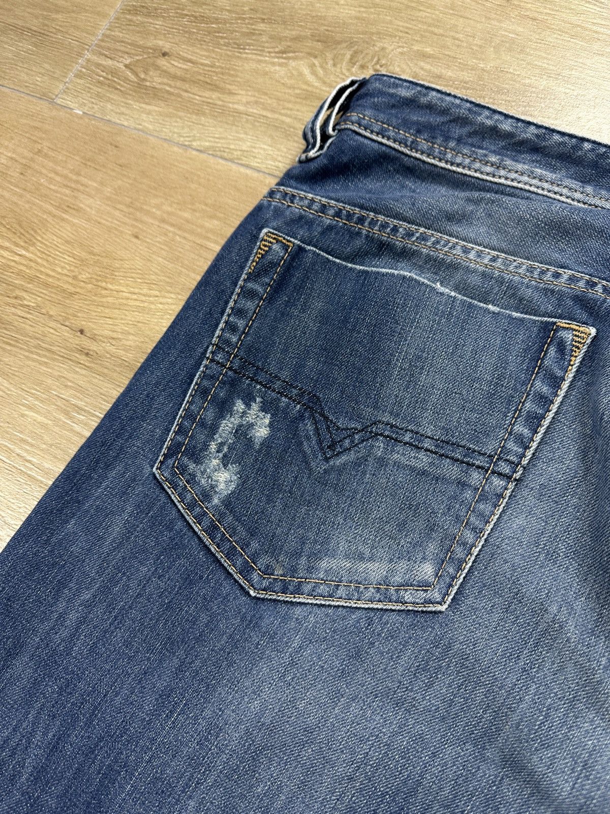 Diesel × Vintage Vintage Y2K Diesel Safado Distressed Denim Jeans Pants Size US 34 / EU 50 - 19 Thumbnail