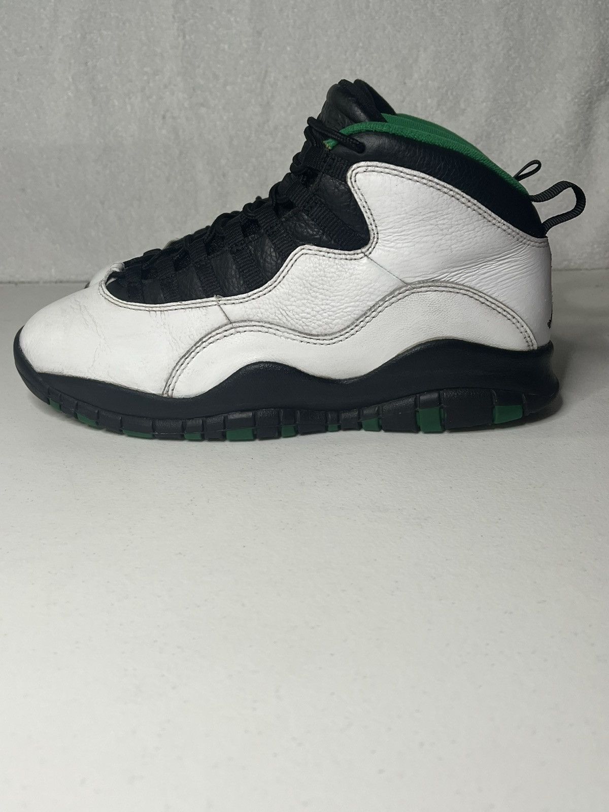 Jordan Brand × Nike Nike Air Jordan 10 Retro Seattle 2019 Size 8 Size US 8 / EU 41 - 4 Thumbnail