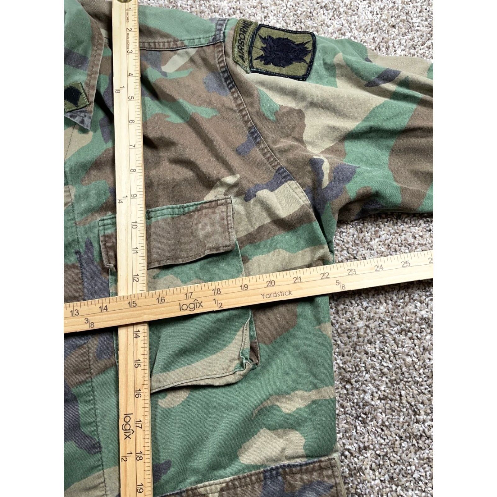 Vintage VINTAGE US Army Camouflage Shirt Jacket Men M Green 90s/Grunge Airborne Patch Short Sleeve Button Front Size US M / EU 48-50 / 2 - 6 Thumbnail