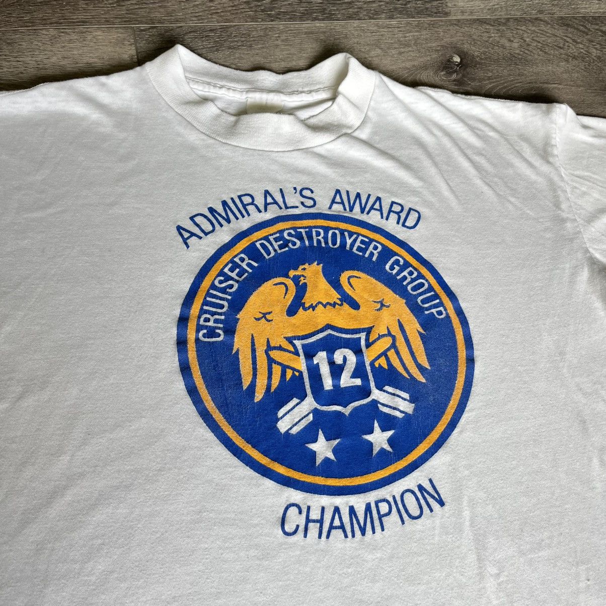 Naval Clothing Factory × Vintage Vintage 1980s Cruiser Destroyer Group US Navy Award T Shirt Size US XL / EU 56 / 4 - 1 Thumbnail