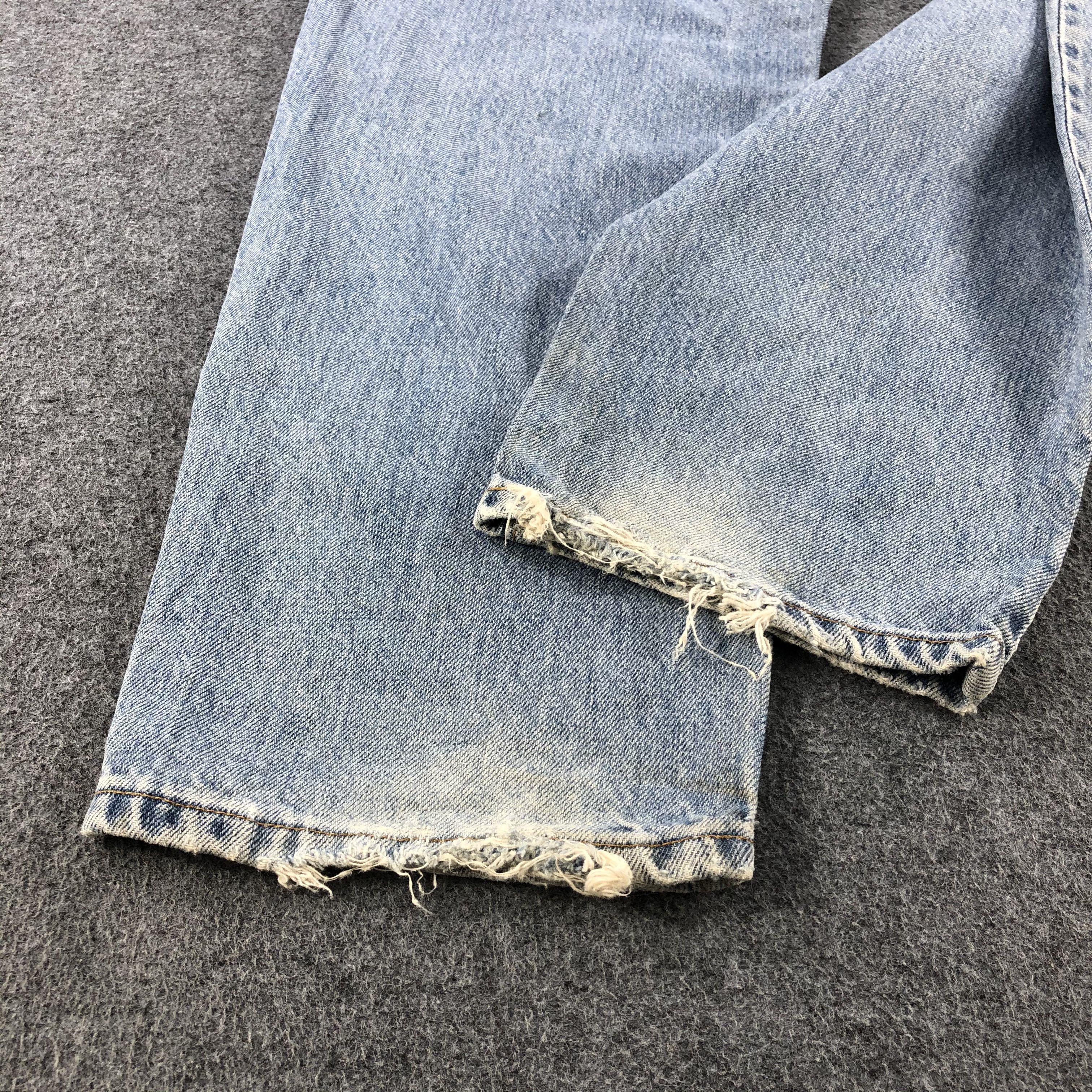 Levi's Vintage 90s Light Wash Levis 560 Jeans-J1264 Size US 33 - 6 Thumbnail