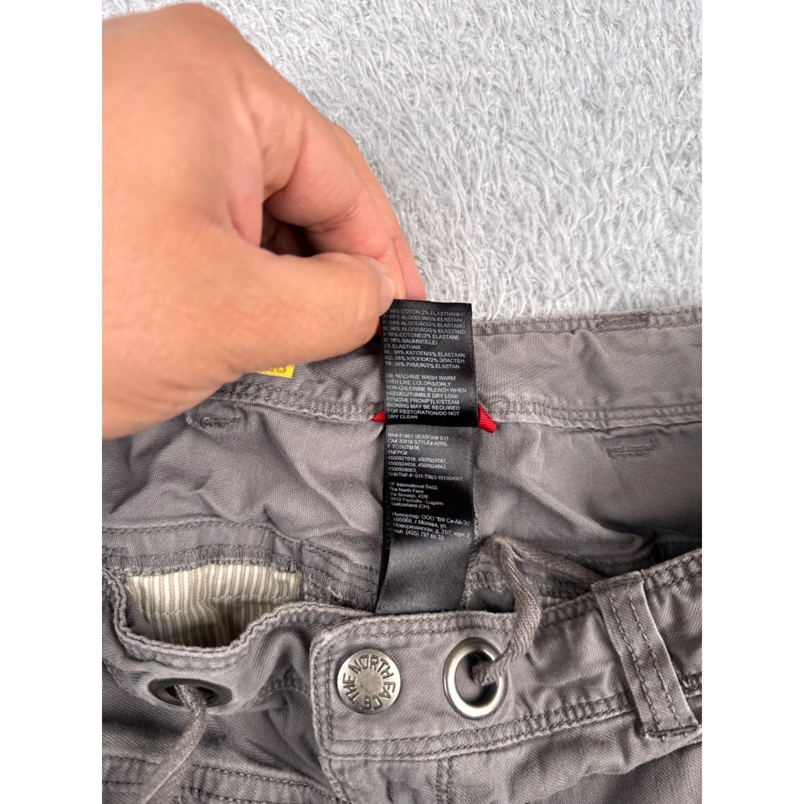 The North Face The North Face Shorts Women 6 Gray Chino Cotton Blend Twill Hiking Camp 31x10 Size 28" / US 6 / IT 42 - 4 Thumbnail