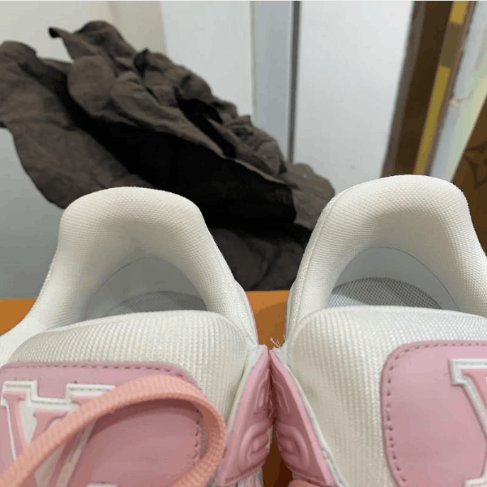 Louis Vuitton Louis Vuitton Low-Top Sneakers Size US 7 / IT 37 - 5 Thumbnail