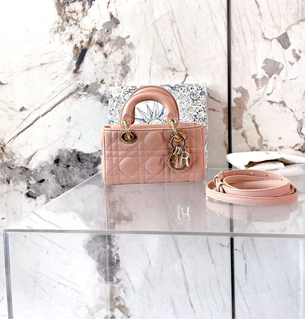 Dior Pre-loved Bag Very good condition Size ONE SIZE - 1 Thumbnail