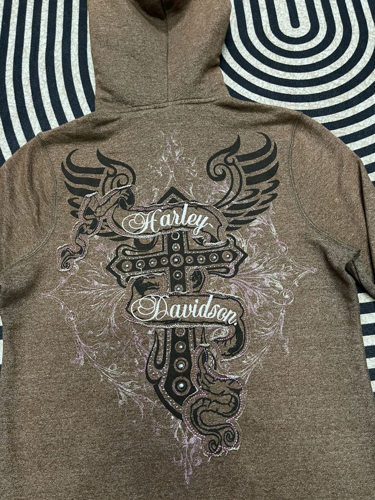 Harley Davidson VINTAGE Y2K HARLEY DAVIDSON SPELLOUT CROSS FADED HOODIE Size M / US 6-8 / IT 42-44 - 18 Thumbnail