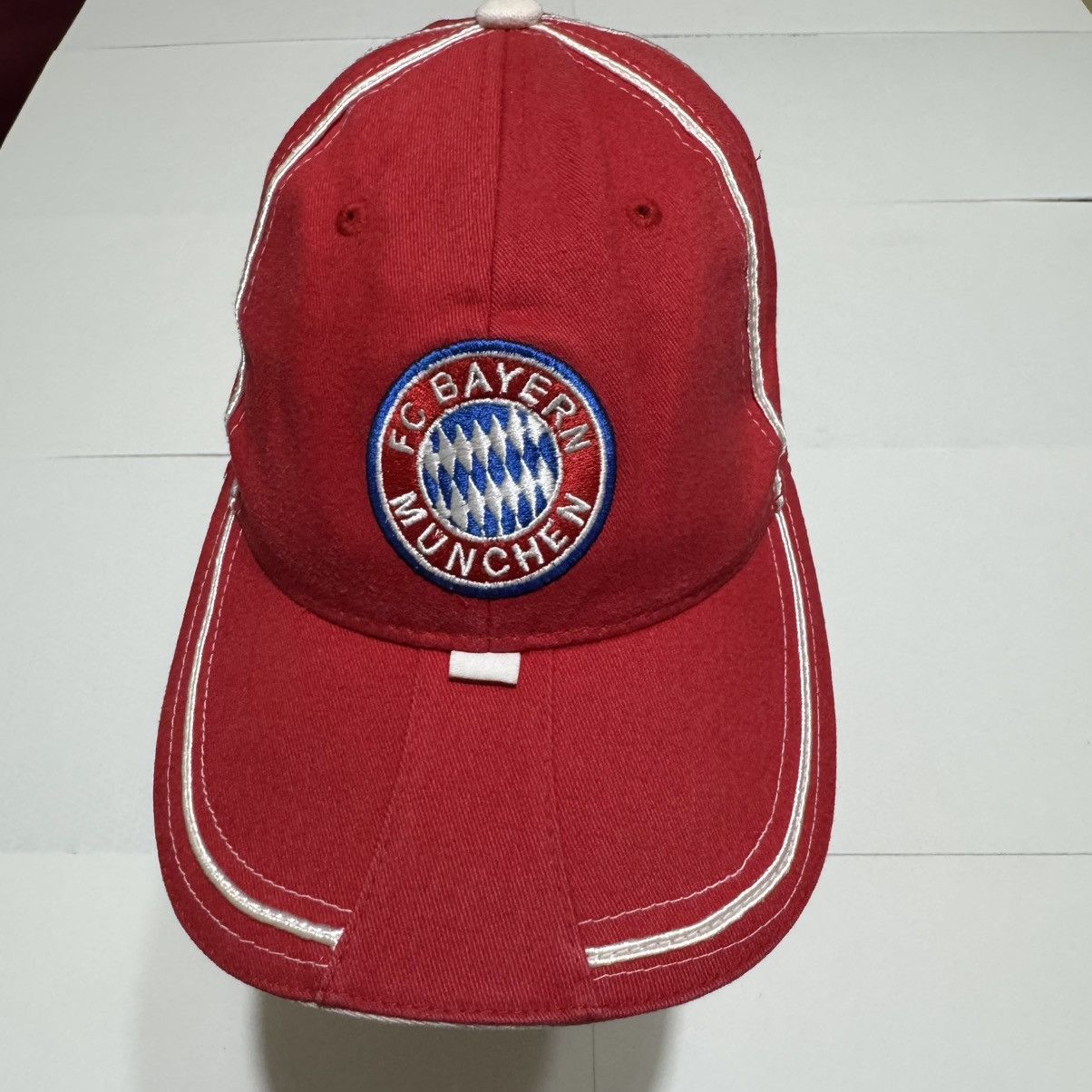 Other FC Bayern Munchen Red Hat Snapback Football Soccer Cap Size ONE SIZE - 1 Thumbnail