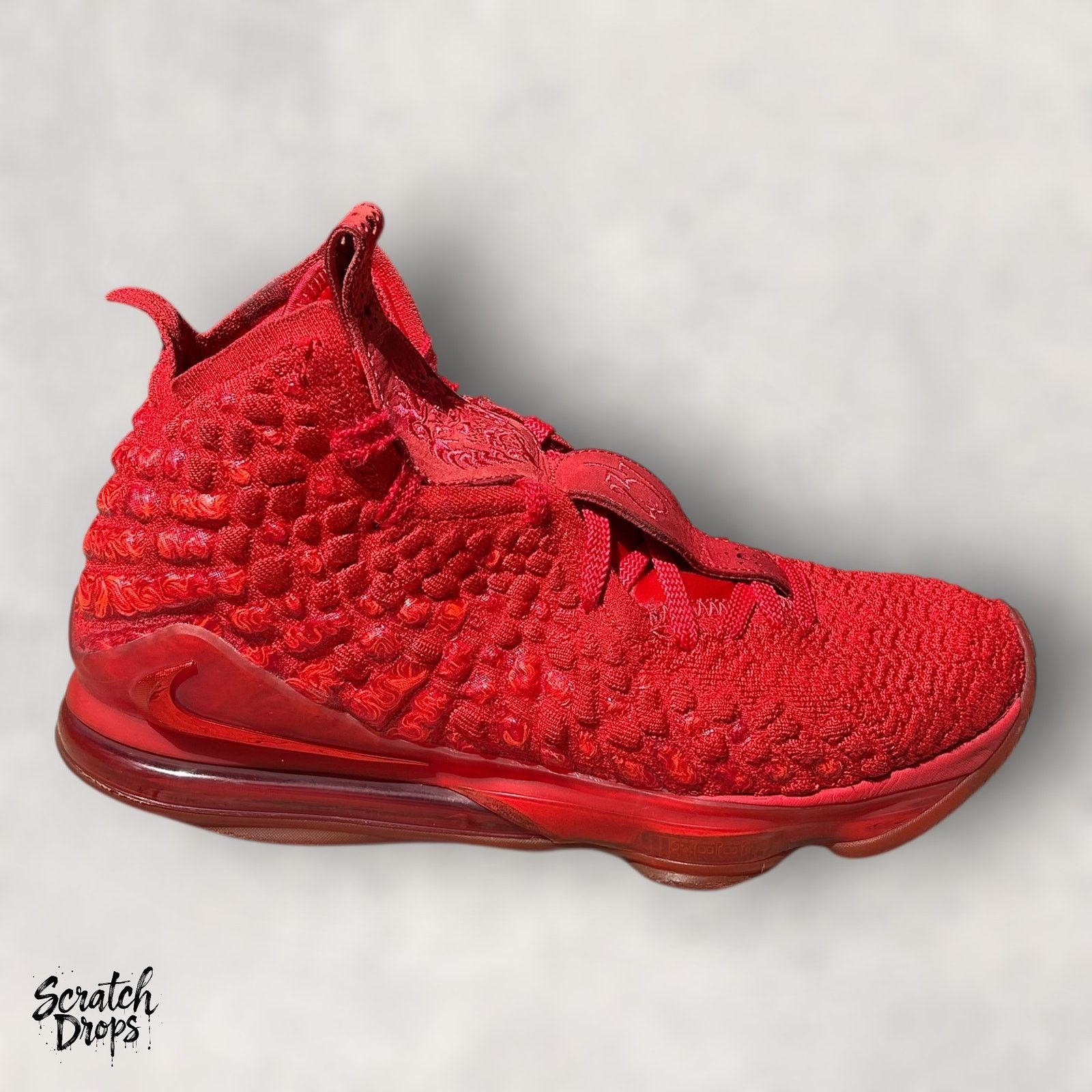 Nike Nike LeBron XVII Red Carpet University Red 10.5 Basketball Size US 10.5 / EU 43-44 - 8 Thumbnail