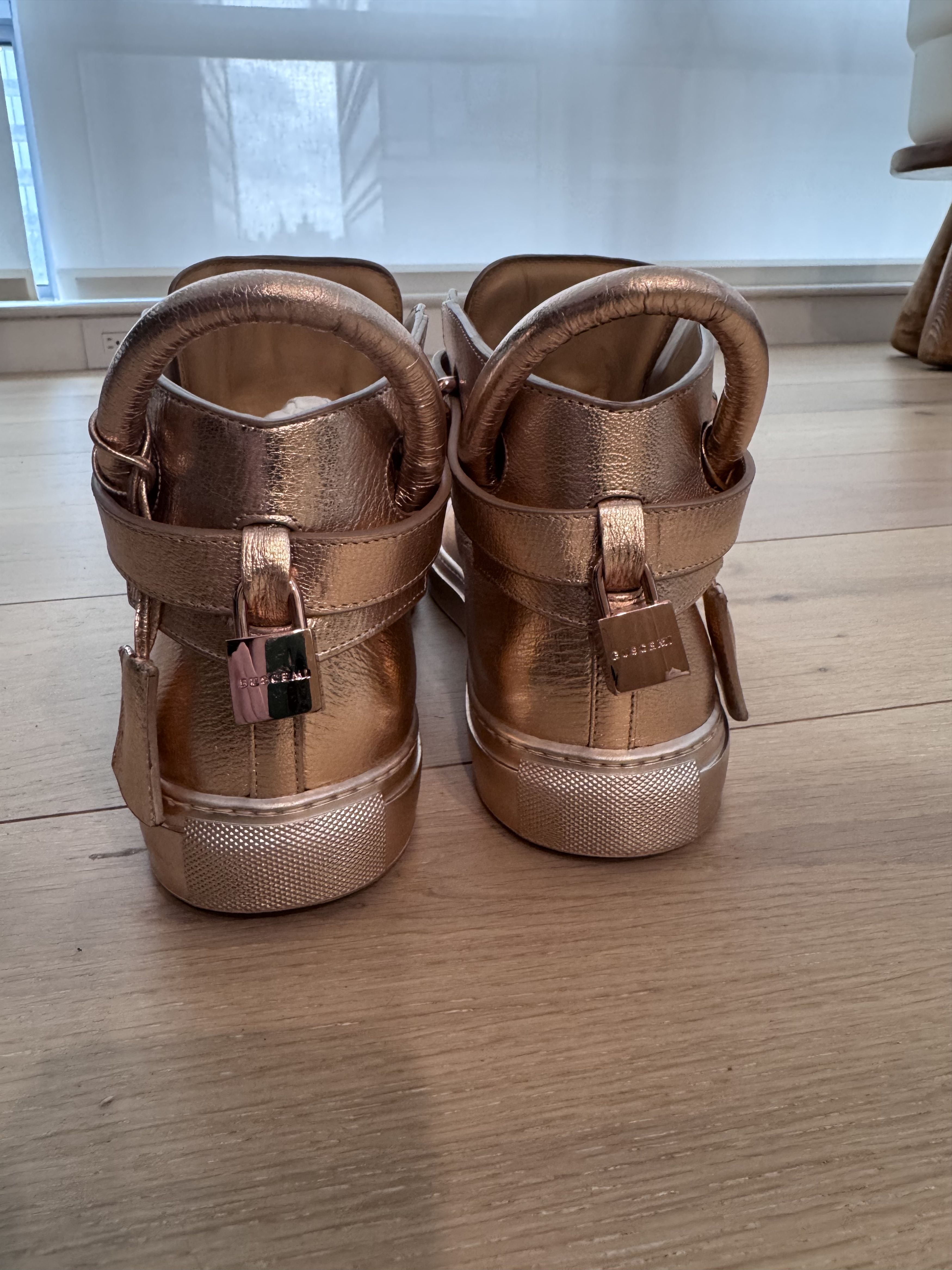 Buscemi Buscemi 100MM Metallic Rose Gold High Top Sneakers Size 12 Size US 12 / EU 45 - 4 Thumbnail