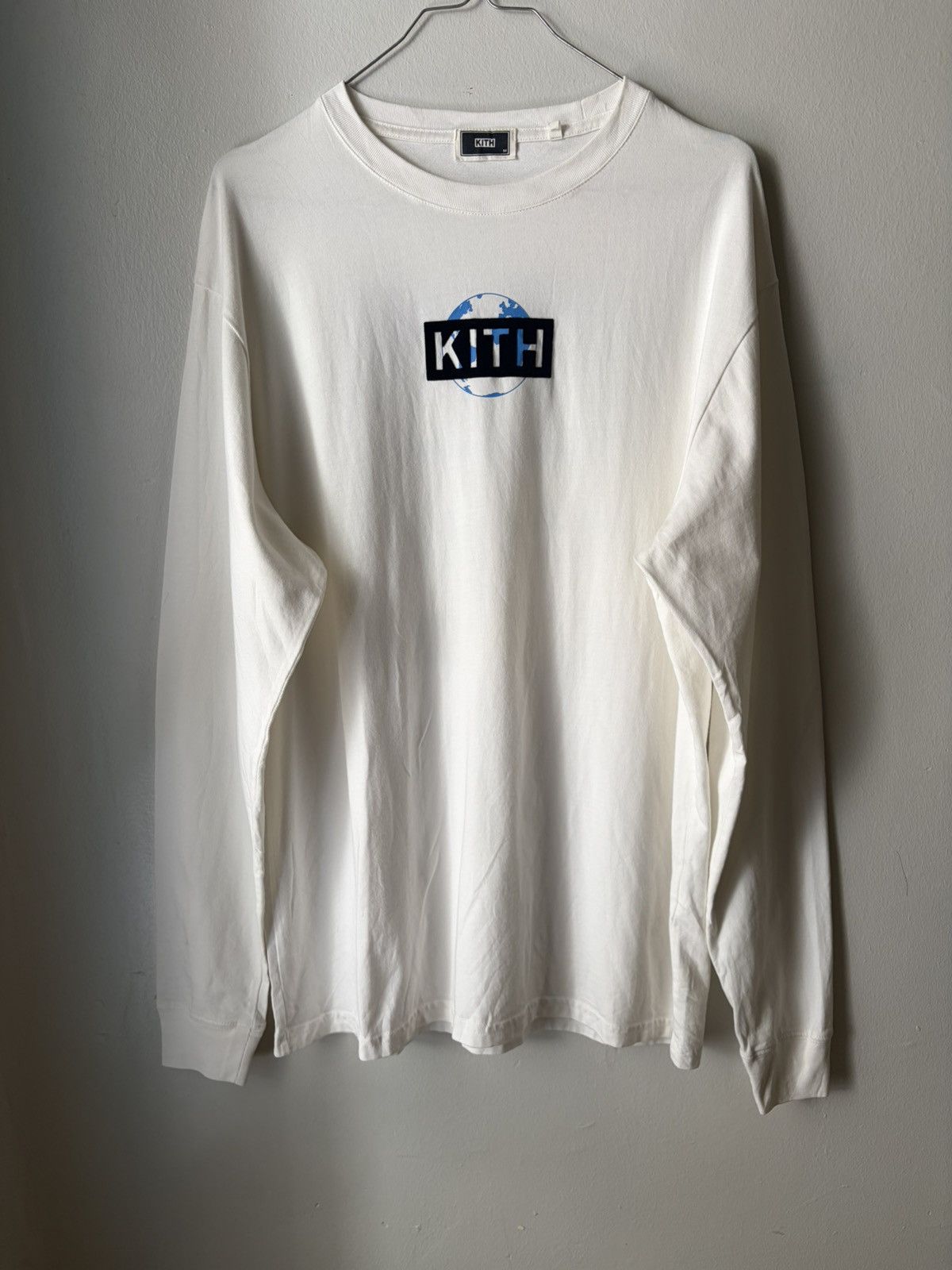 Kith Kith One World L/S White Tee Size US L / EU 52-54 / 3 - 1 Thumbnail