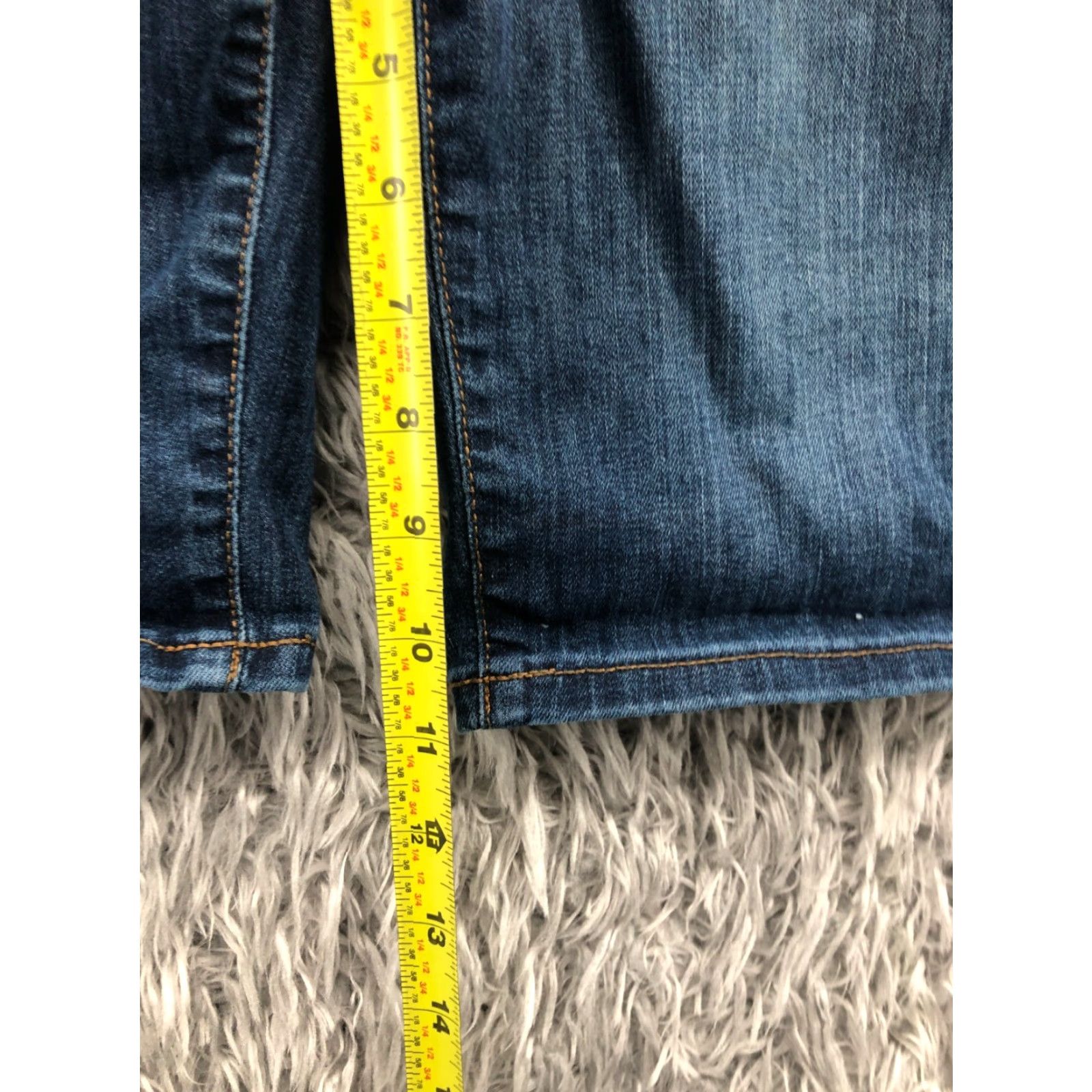 Banana Republic Banana Republic Bermuda Shorts Womens Size 2 Mid Rise Medium Wash Blue Size 26" / US 2 / IT 38 - 3 Thumbnail