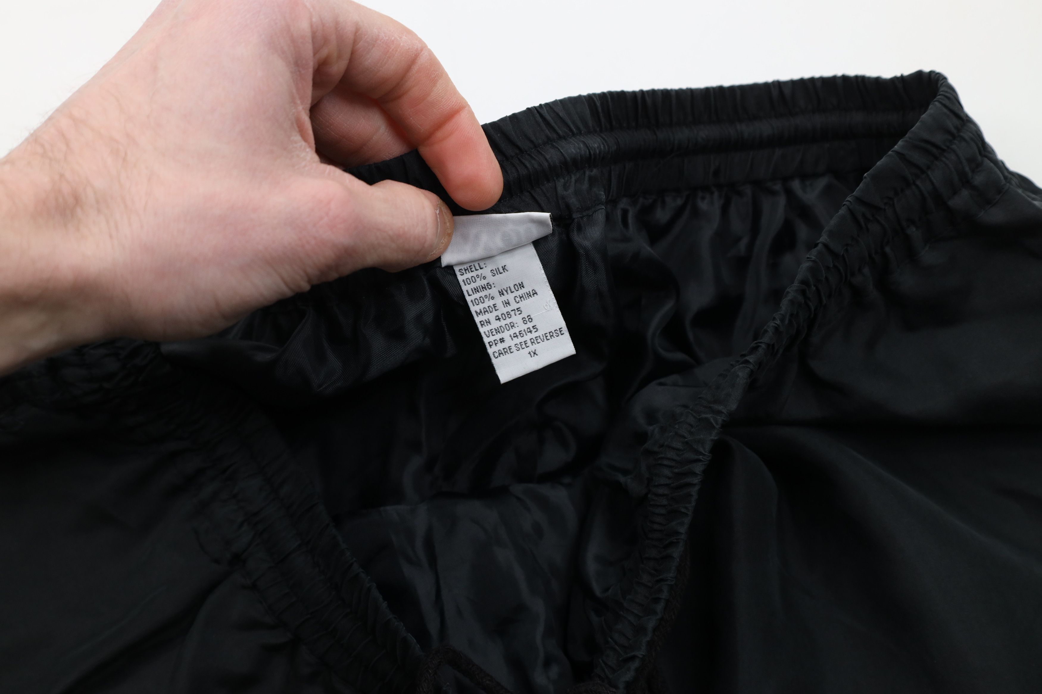 Vintage Vintage 90s Streetwear Blank Lightweight Silk Pants Black Size 32" / US 10 / IT 46 - 9 Thumbnail