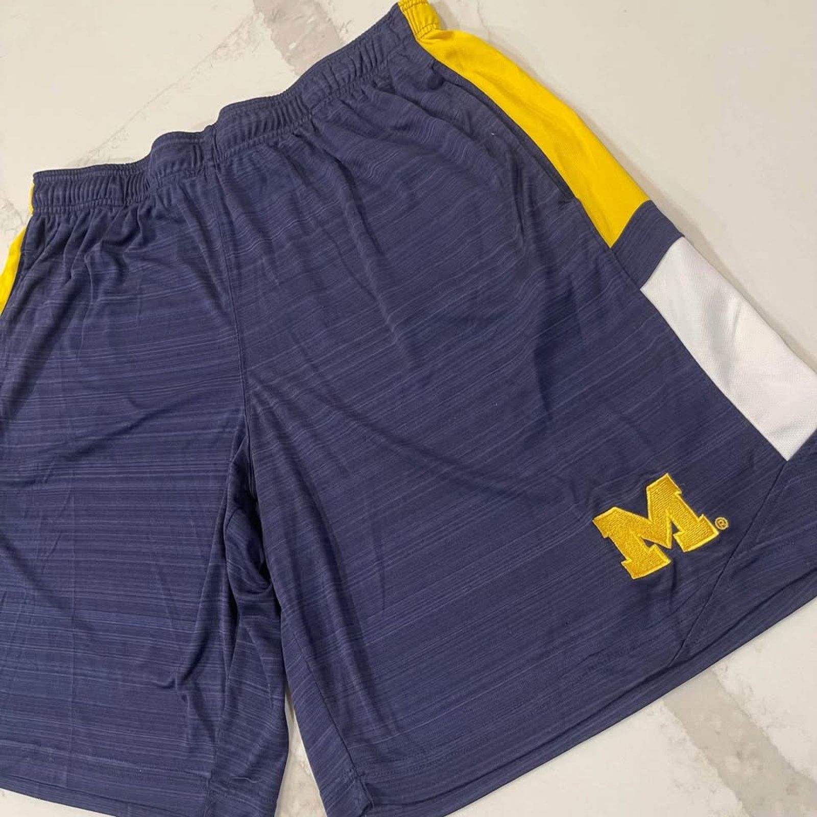 Pro Edge Pro Edge University of Michigan Basketball Shorts Men’s 2XL Size US 38 / EU 54 - 2 Thumbnail