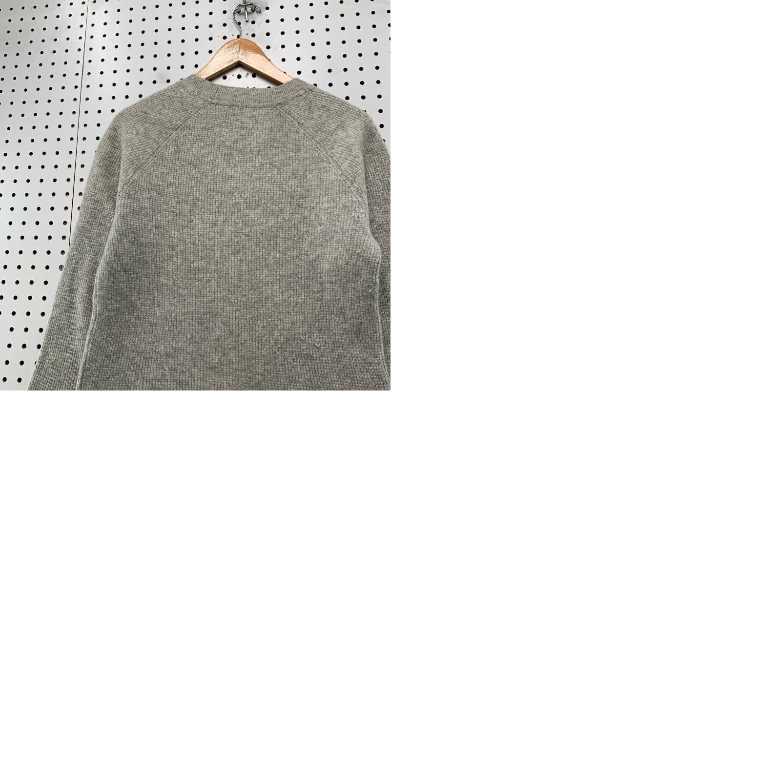 Abercrombie & Fitch VINTAGE Abercrombie & Fitch 100% Cashmere Sweater Womens Medium Gray Waffle Soft Knit Size M / US 6-8 / IT 42-44 - 9 Thumbnail