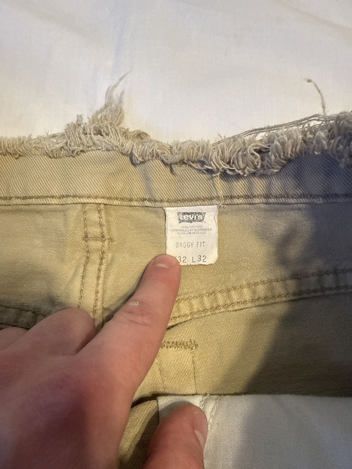 Levi's Vintage 90s Levis L2 Tan Baggy Wide Leg Distressed Jeans Size US 32 / EU 48 - 4 Thumbnail