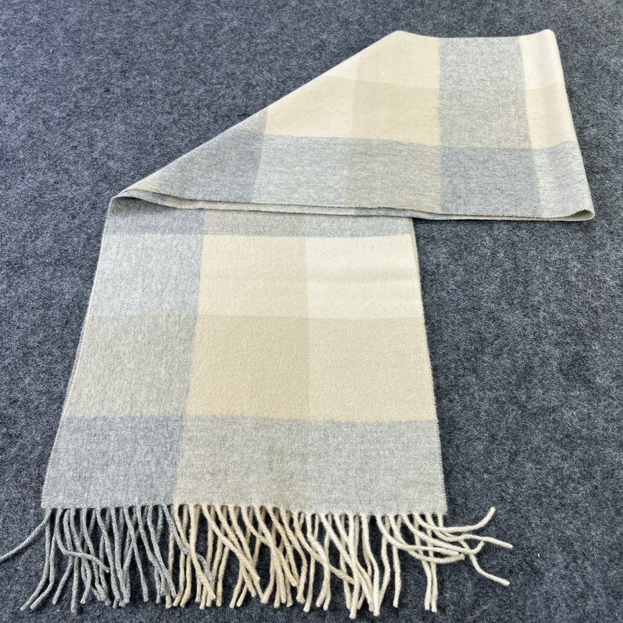 Coach Coach Cashmere Scarf / Muffler / Neckwear T416 Size ONE SIZE - 4 Thumbnail
