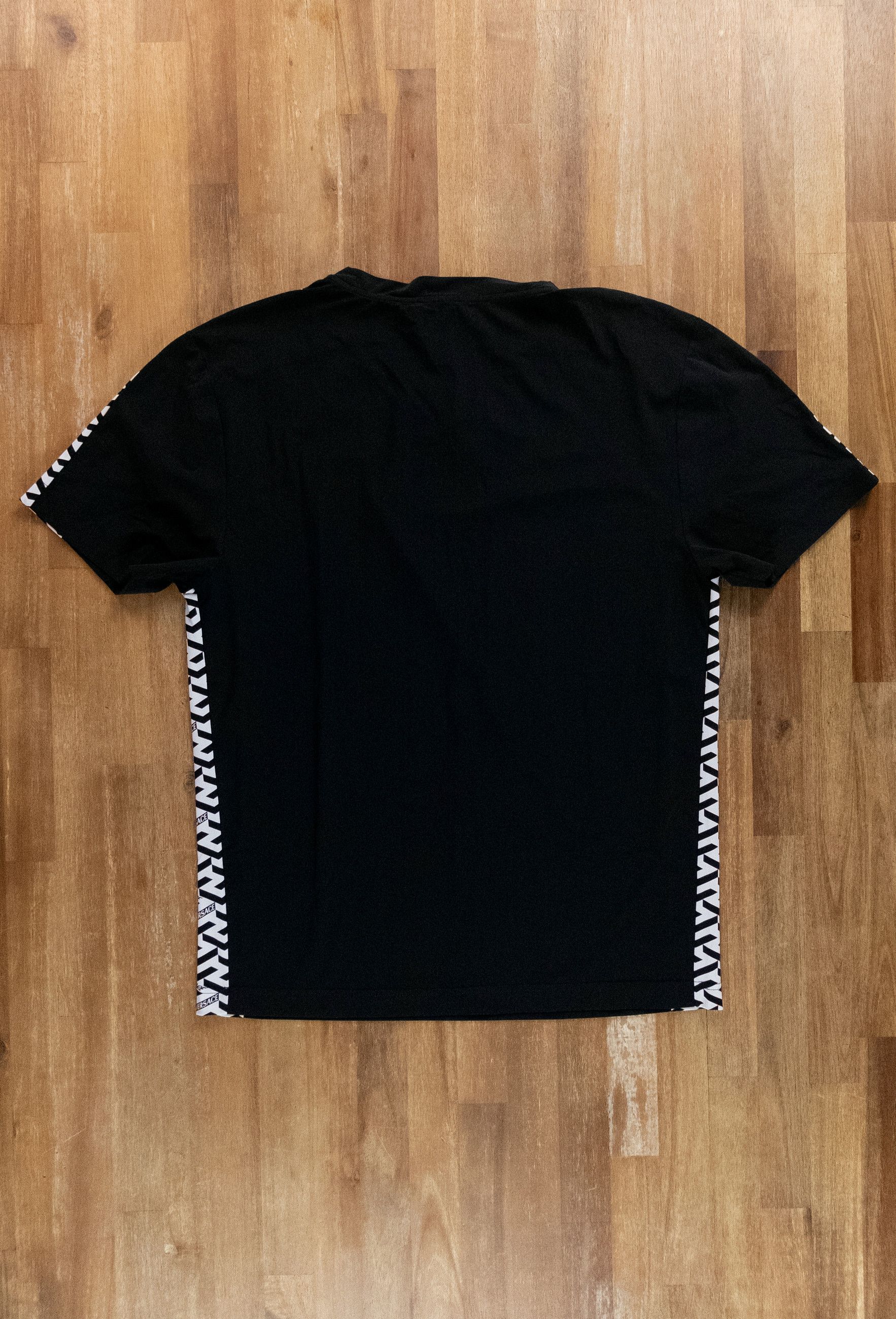 Versace VERSACE black & white La Greca nylon gym t-shirt Large Size US L / EU 52-54 / 3 - 10 Thumbnail
