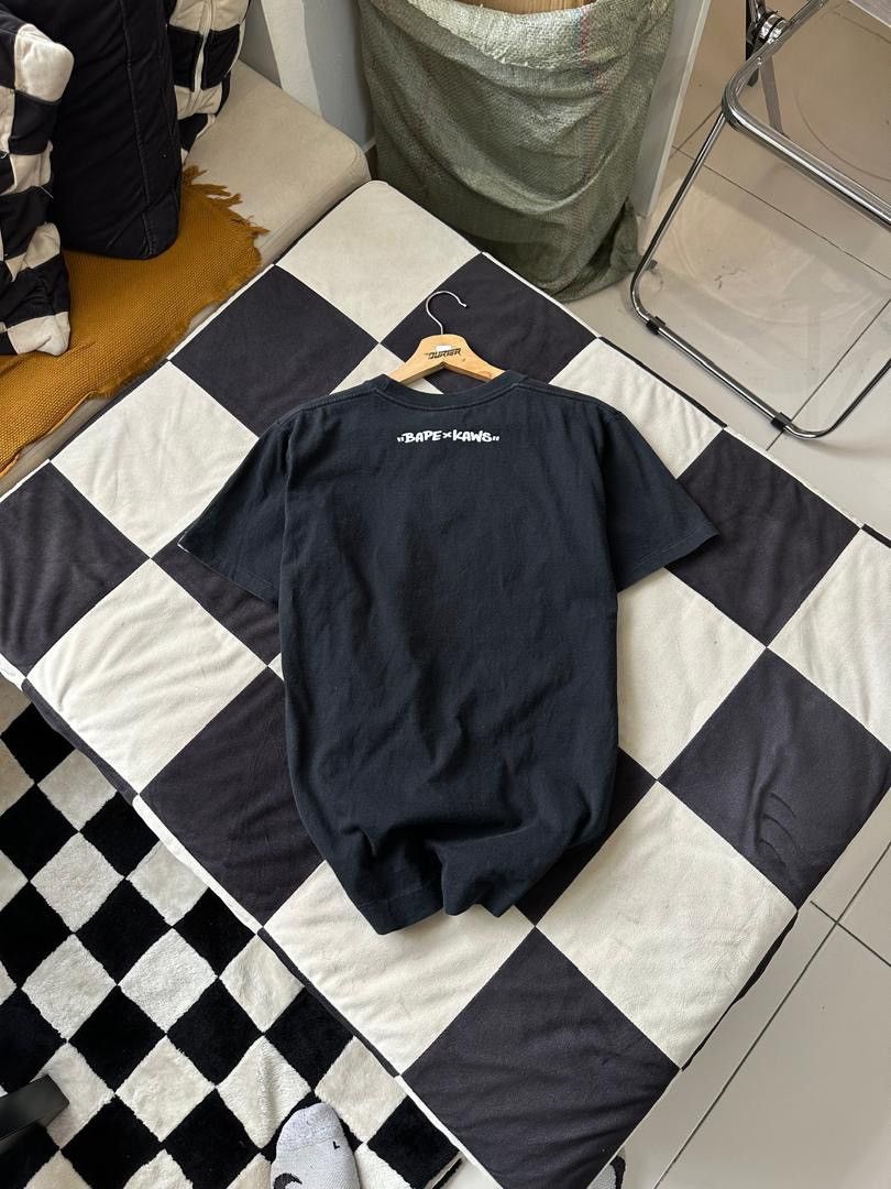 Bape × Kaws VINTAGE BAPE X KAWS Size US M / EU 48-50 / 2 - 4 Thumbnail