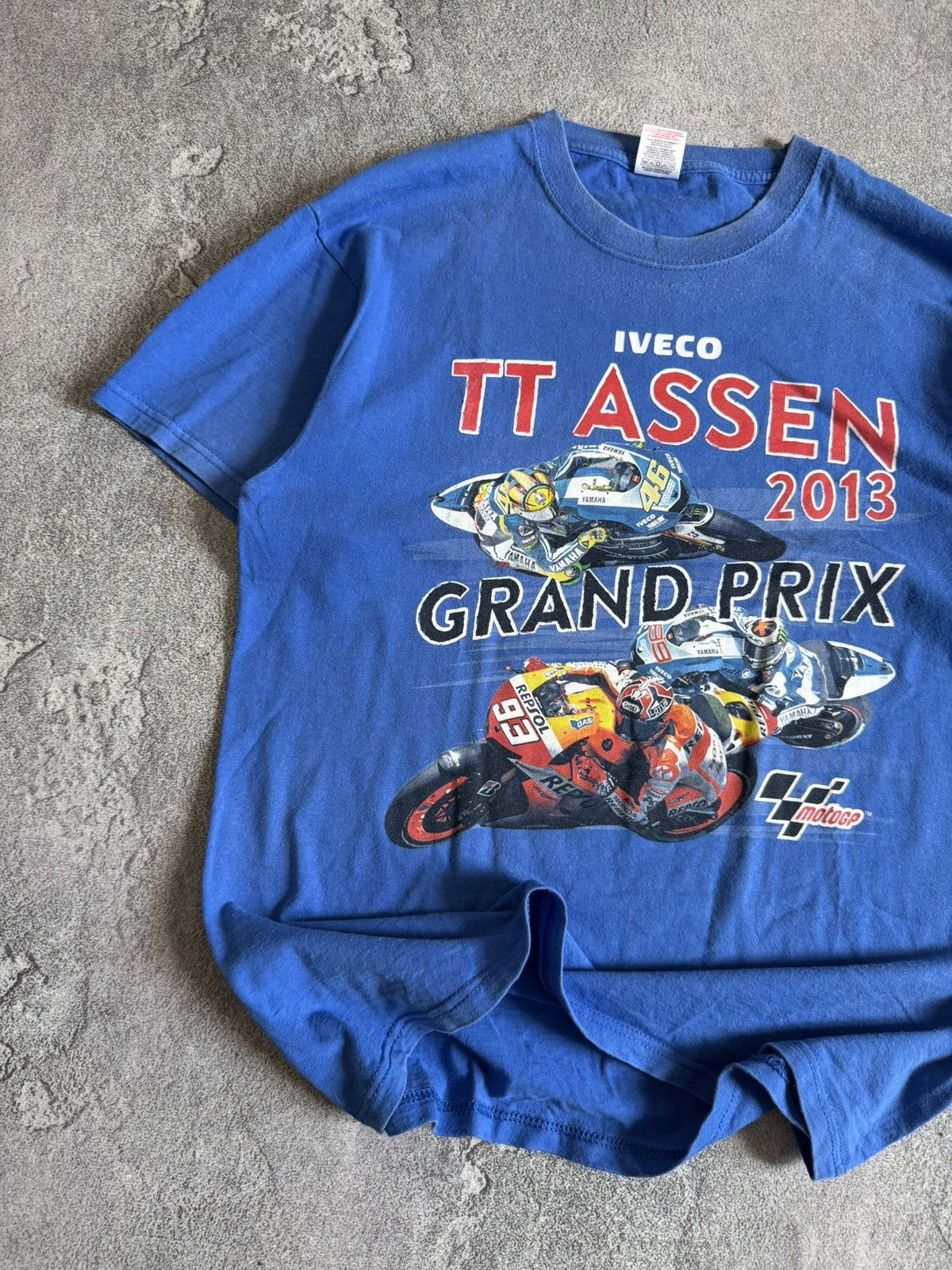 Vintage Grand Prix IVECO Motogp TT ASSEN racing 2013 tshirt tee 00s Size US L / EU 52-54 / 3 - 3 Thumbnail