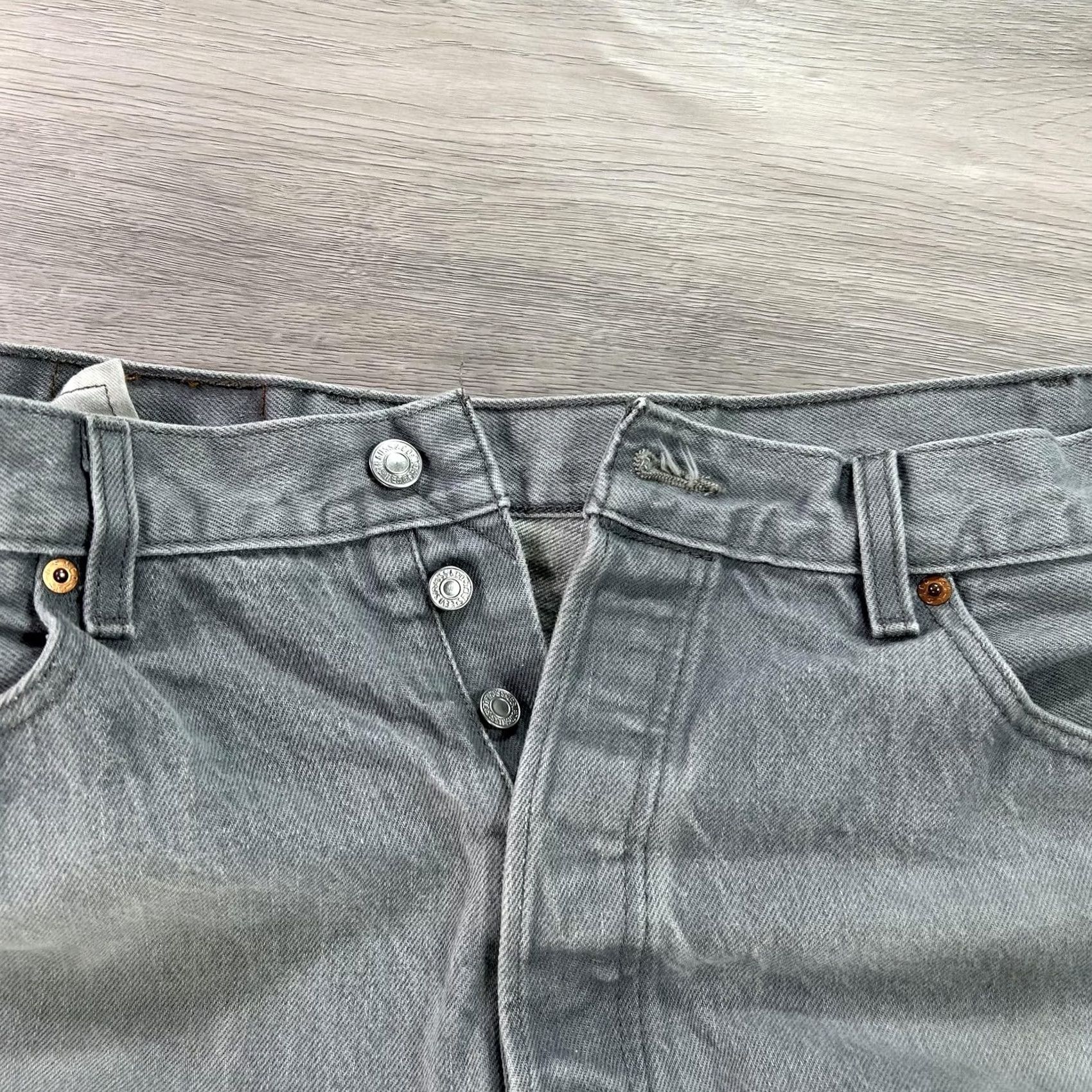 Levi's VINTAGE Levi's 501 Jeans Mens 38x30 Gray Straight Button Fly Red Tab Denim Size US 38 / EU 54 - 3 Thumbnail