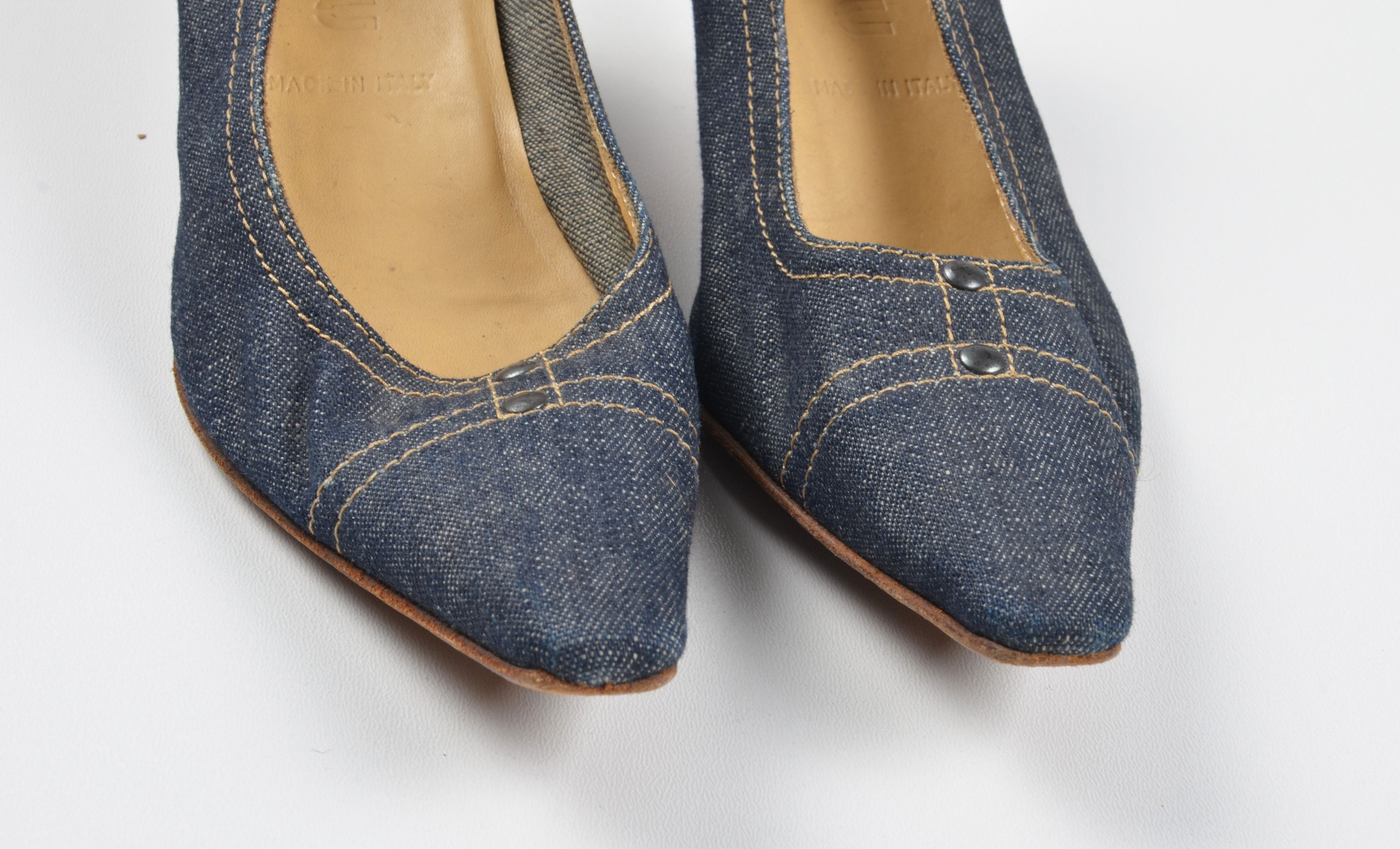 Miu Miu Vintage Miu Miu Blue Denim Pointed Toe Kitten Heel Pumps Size US 7 / IT 37 - 5 Thumbnail