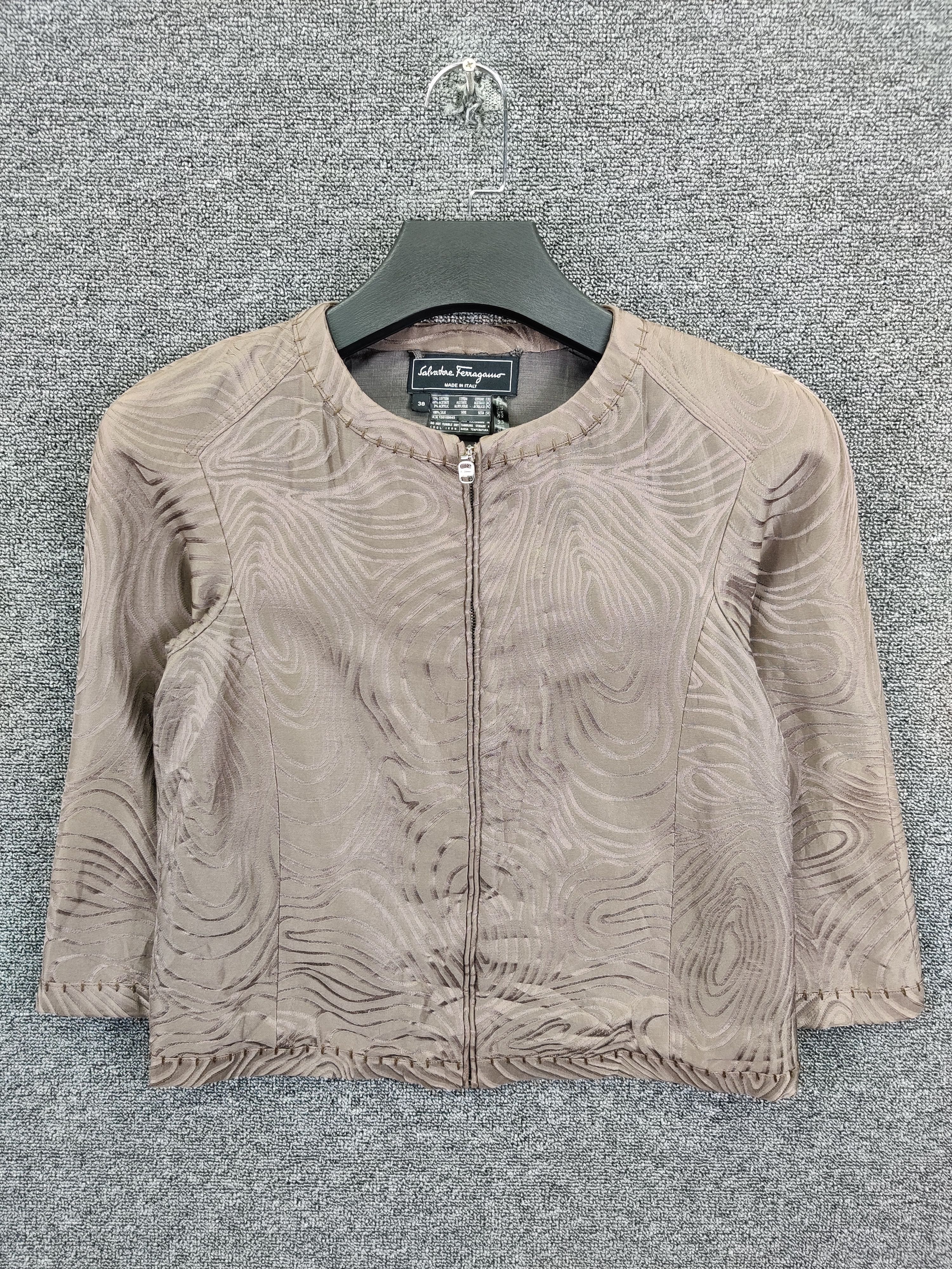 Salvatore Ferragamo Salvatore Ferragamo Silk Cropped Coat Size US S / EU 44-46 / 1 - 1 Thumbnail