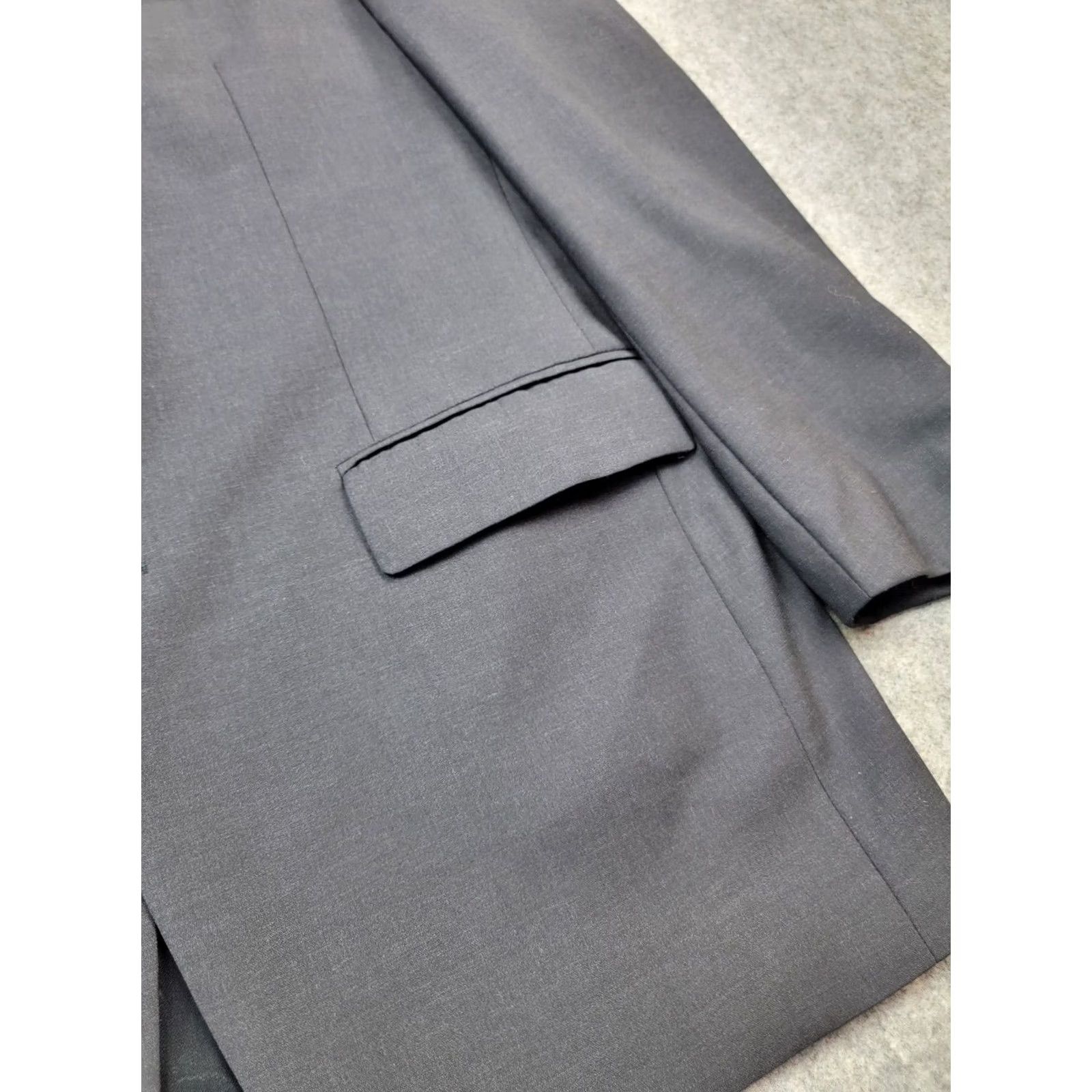 John Varvatos John Varvatos Sullivan Blazer Mens 42 Regular Gray Wool Jacket Suit Coat - Notch Lapel, Double-Vented, Two-Button Front - Dry Clean Only Size 42R - 5 Thumbnail