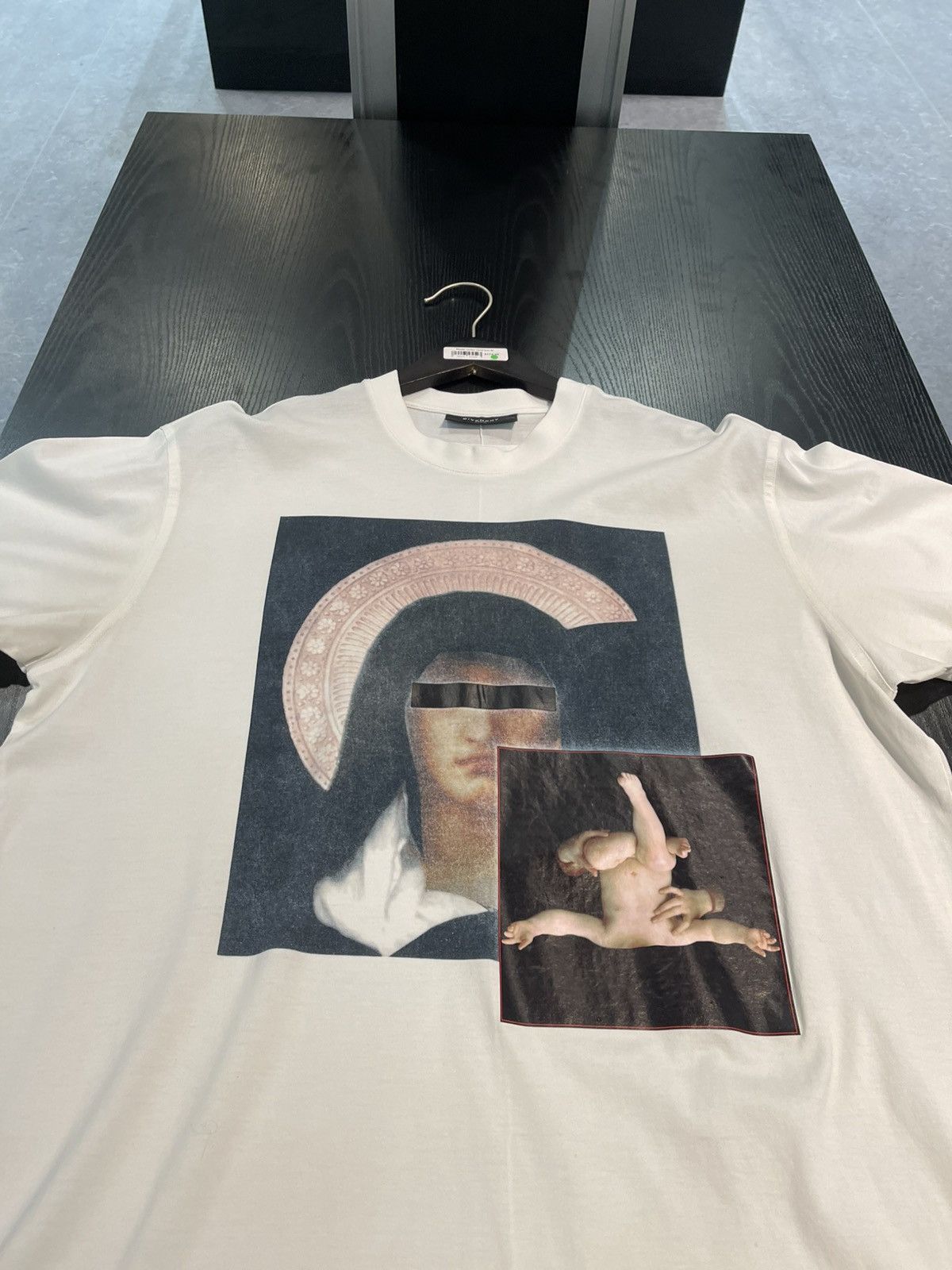 Givenchy Size XS - Givenchy Graphic Tee Modanna Size US XS / EU 42 / 0 - 2 Thumbnail