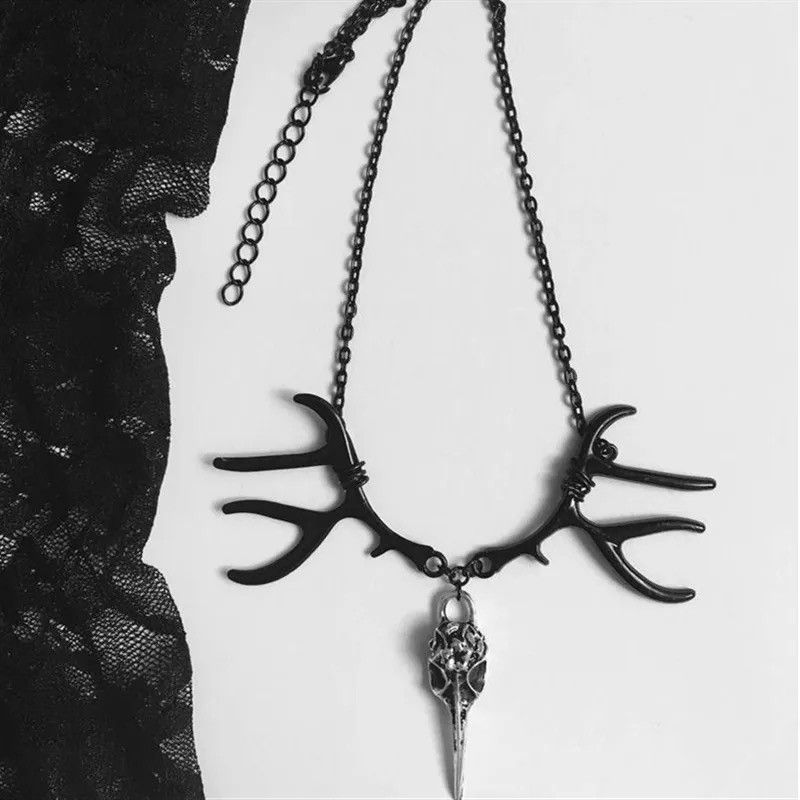 Vintage Retro Goth Skull Bird Necklace Size ONE SIZE - 2 Thumbnail