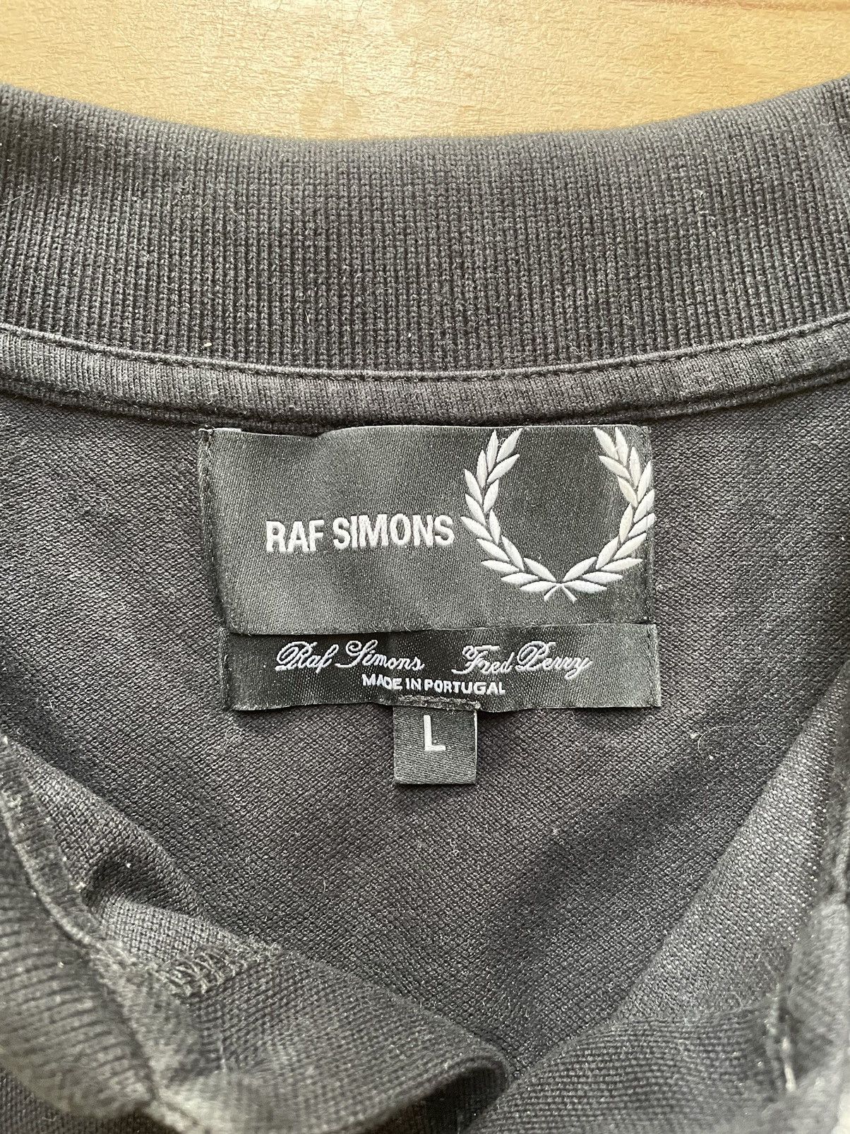 Fred Perry × Raf Simons Raf Simons Fred Perry Polo Rare Print Size US L / EU 52-54 / 3 - 3 Thumbnail