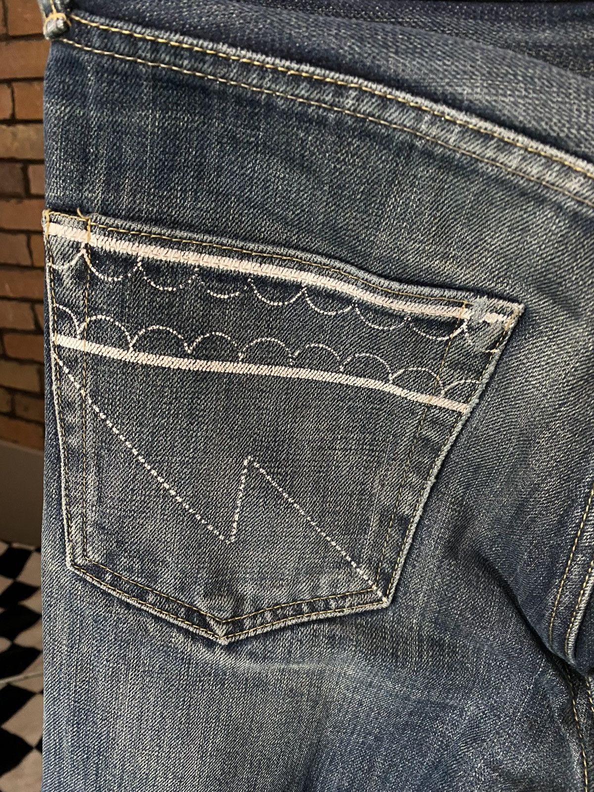 Original Fake KAWS X NEIGHBORHOOD 12EX SELVEDGE JAPANESE DENIM JEANS Size US 30 / EU 46 - 4 Thumbnail