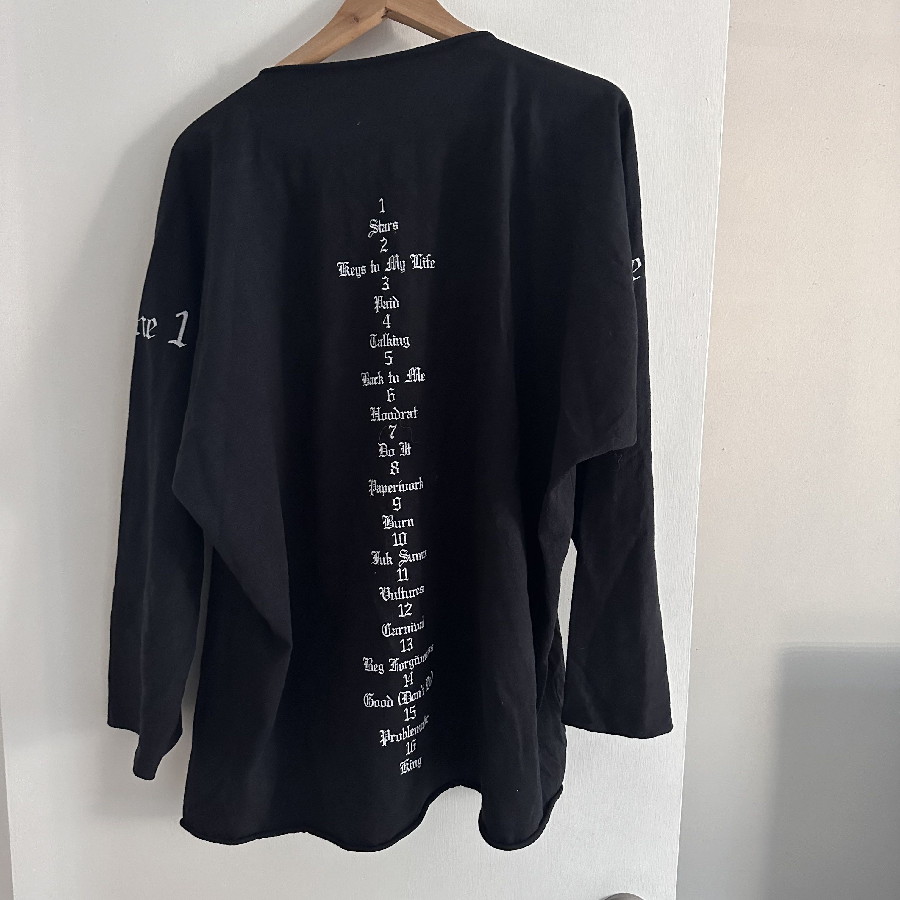 Kanye West × Yeezy Vultures Black Long Sleeve Tee Size US M / EU 48-50 / 2 - 2 Thumbnail