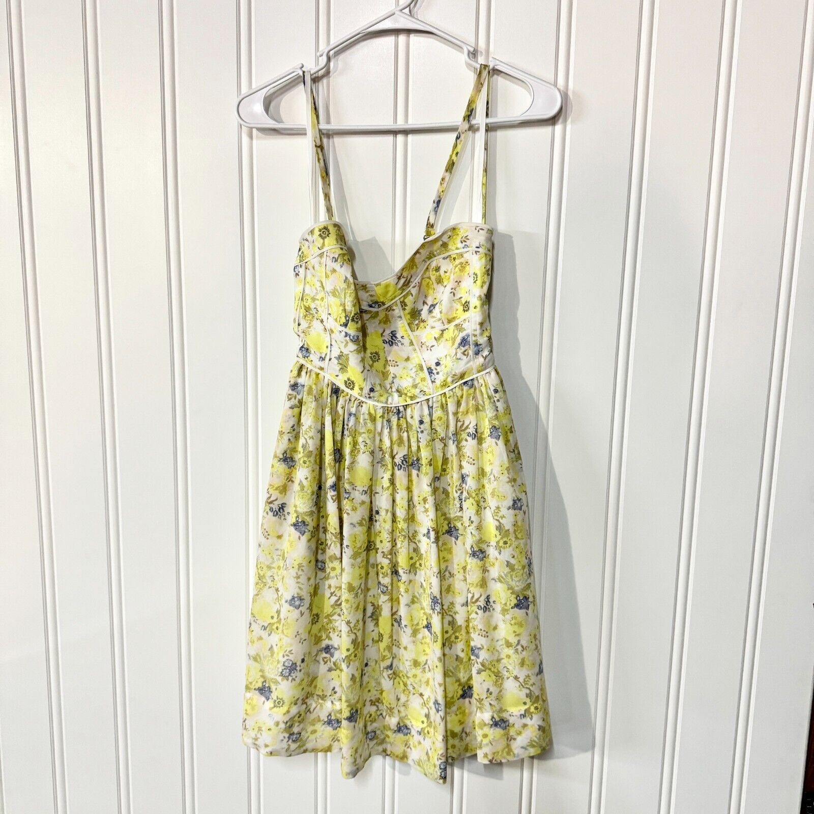 Gianni Valentino Gianni Bini Dress Size 0 Mini Sleeveless Floral Yellow Size XS / US 0-2 / IT 36-38 - 1 Thumbnail