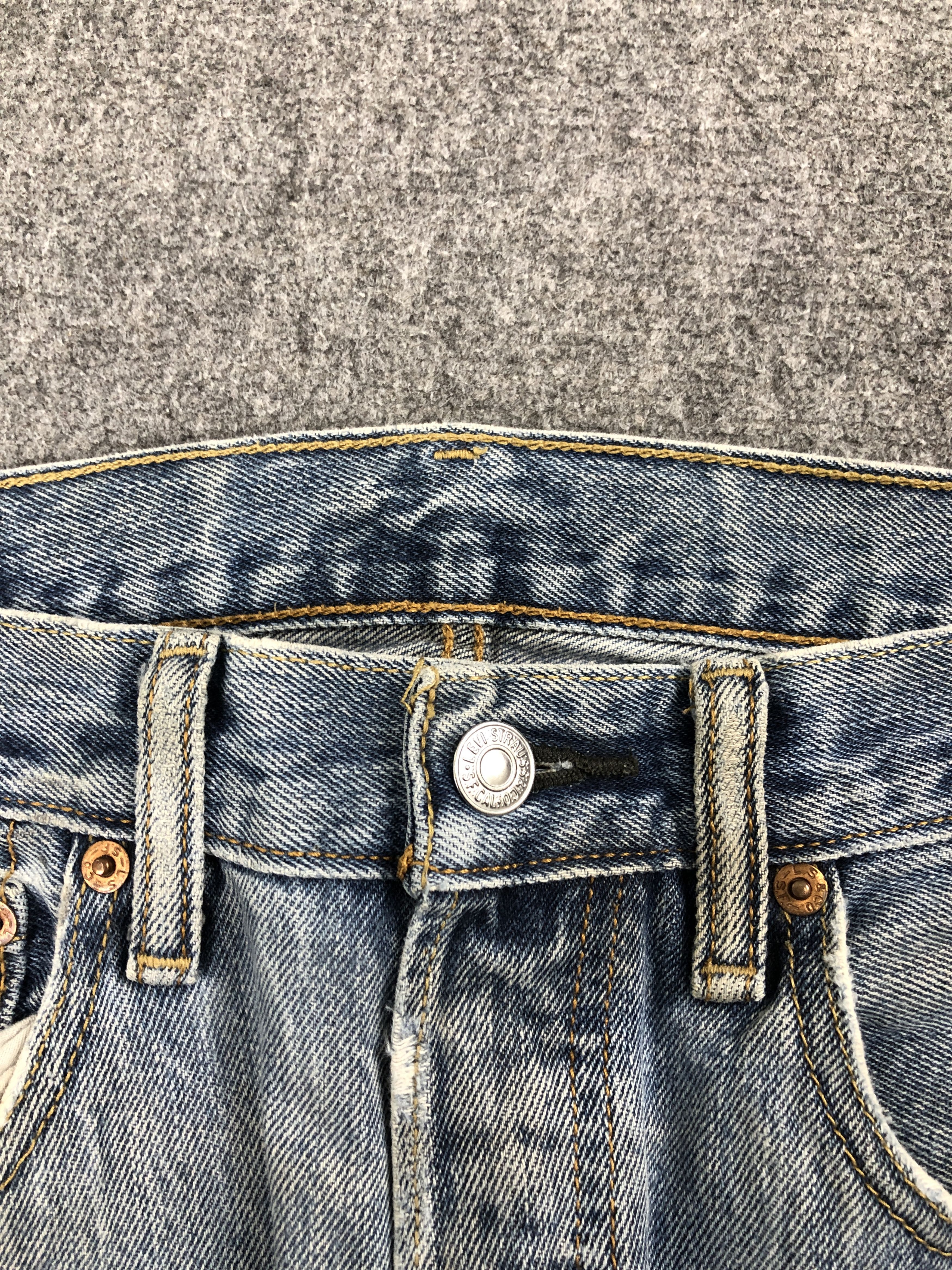 Levi's Vintage Distressed Levis 501 Faded Blue Jeans DP2524 Size US 30 / EU 46 - 13 Thumbnail