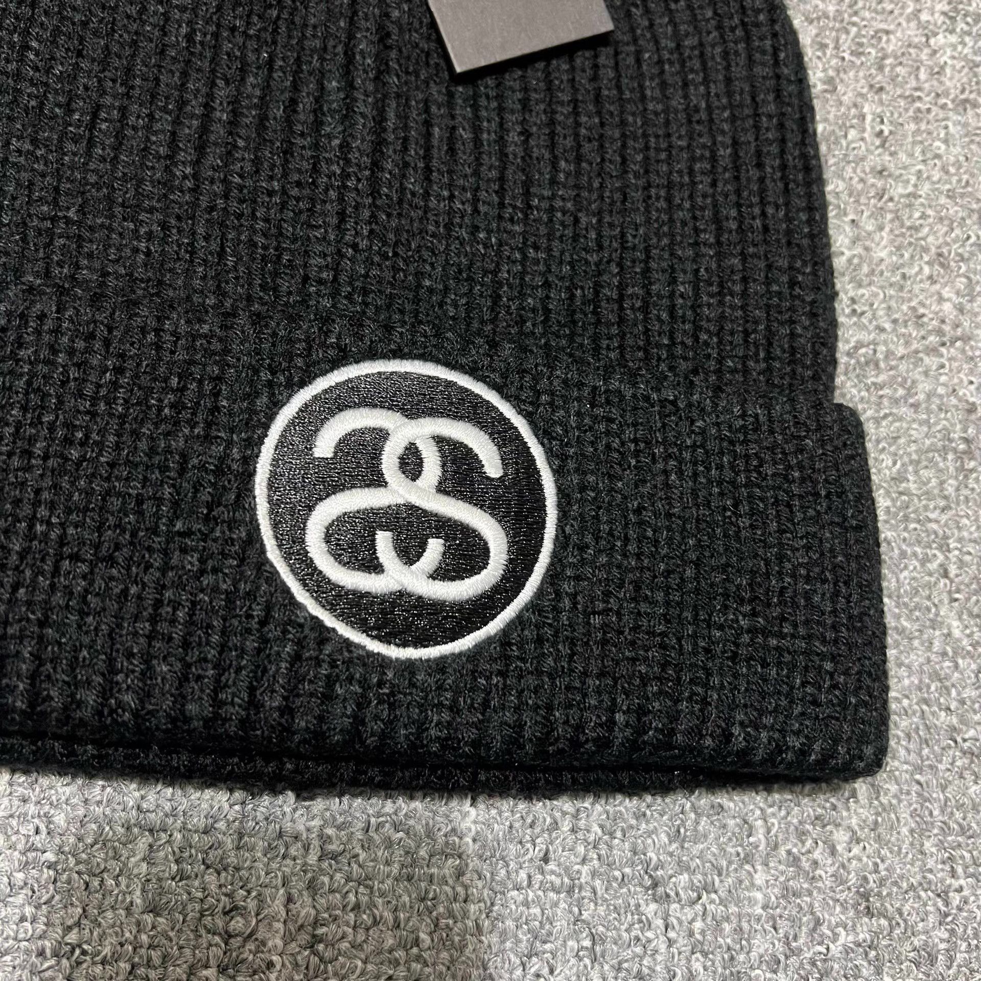 Stussy Stussy graphic Box Logo embroidered knit beanie Q7 Size ONE SIZE - 3 Thumbnail