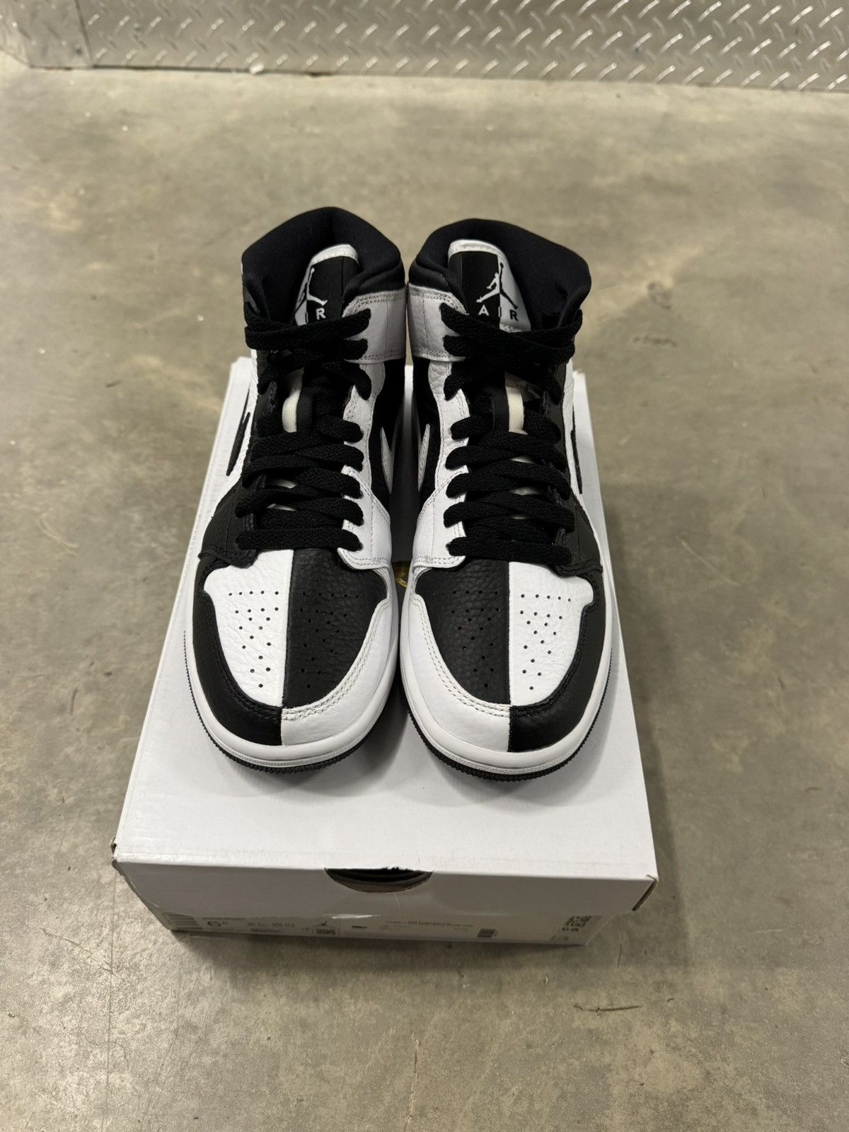 Jordan Brand Jordan 1 Mid SE WMNS Split Homage Size 6.5W Size US 6.5 / IT 36.5 - 4 Thumbnail