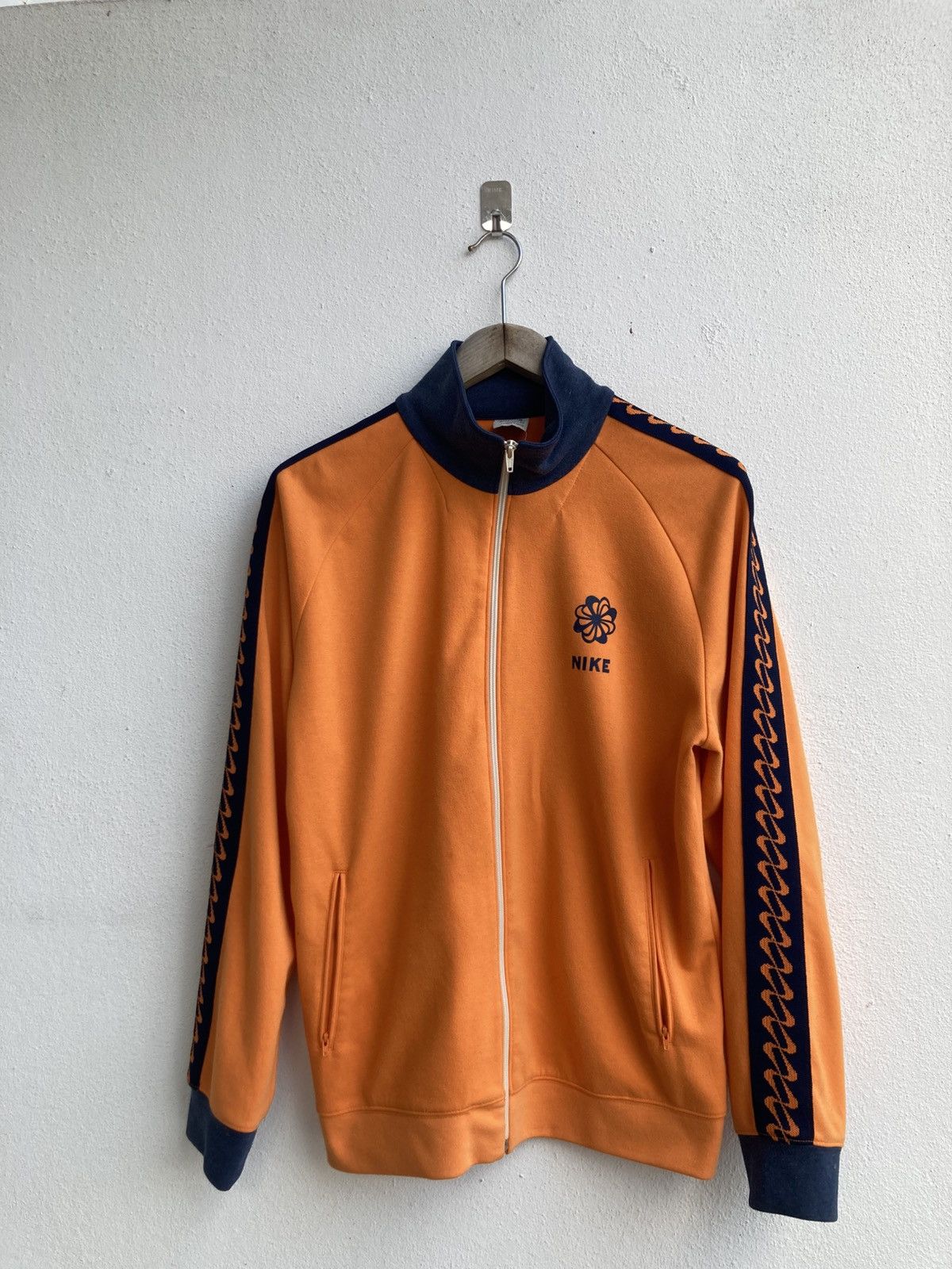 Nike Vintage Nike Pinwheel Jordan 1990s Jacket Size US XL / EU 56 / 4 - 1 Thumbnail