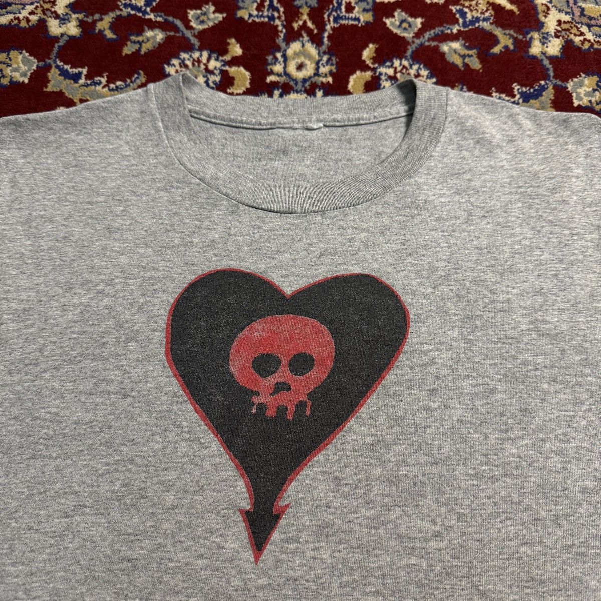 2000s Alkaline Trio Heart logo Pop Punk Rock Emo band y2k