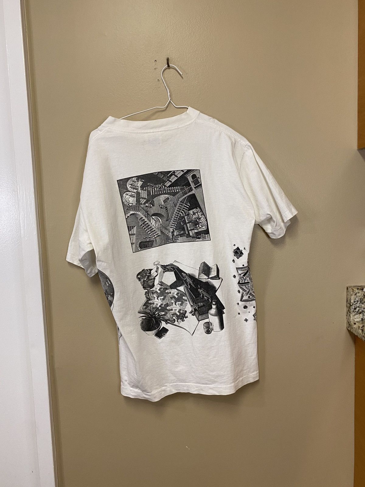 Vintage Softee 90s M.C Escher AOP T-Shirt Size US L / EU 52-54 / 3 - 2 Thumbnail