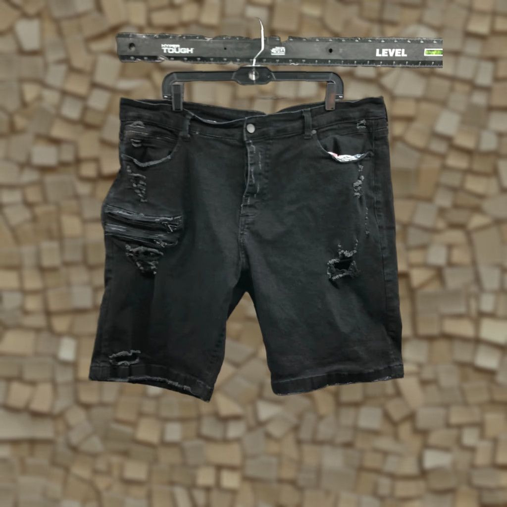Vintage VINTAGE Rockstar Bermuda Shorts Mens Size 40 Mid Rise Dark Wash Black Distresse Size US 40 / EU 56 - 1 Thumbnail