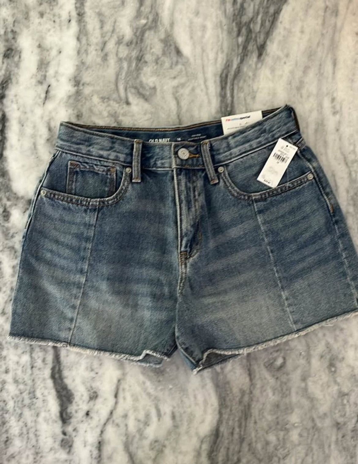 Old Navy NEW! Old Navy shorts (adjustable waist) Size 26" / US 2 / IT 38 - 1 Thumbnail