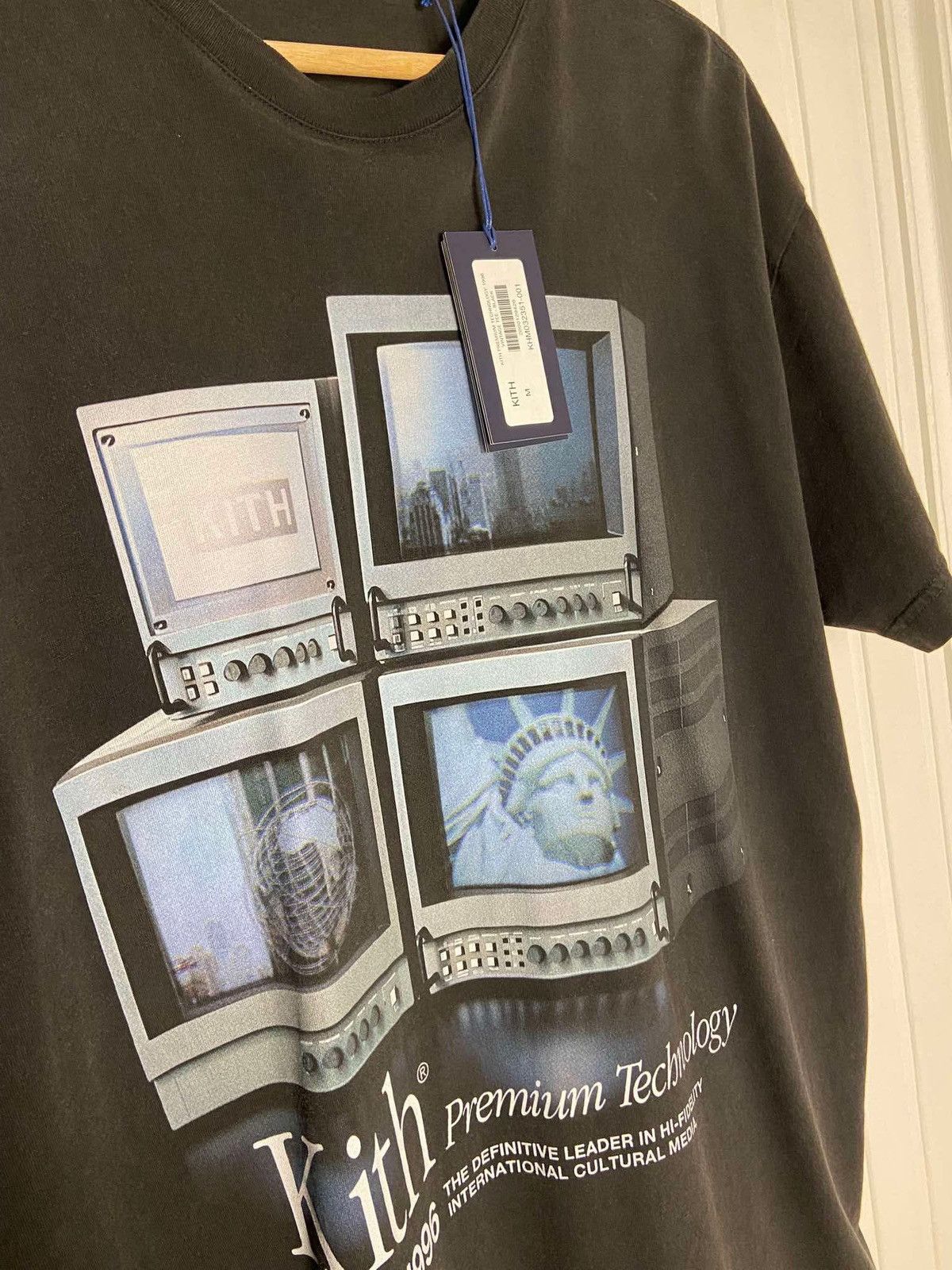 Kith Tee Kith Technology 1996 black size M Size US M / EU 48-50 / 2 - 2 Thumbnail