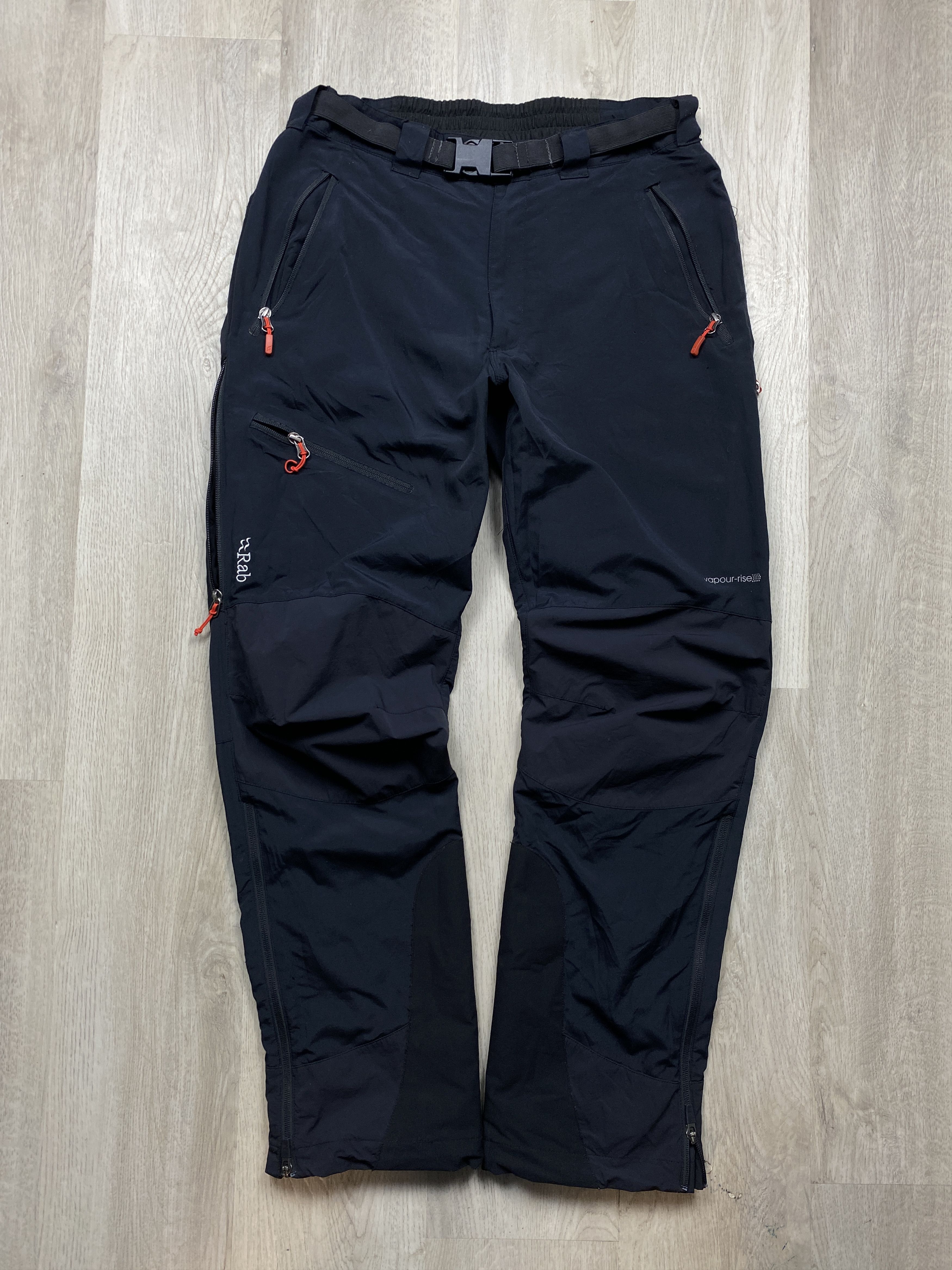 image of Outdoor Life x Rab Vintage Mens Ski Pants Y2K in Black (Size 34)