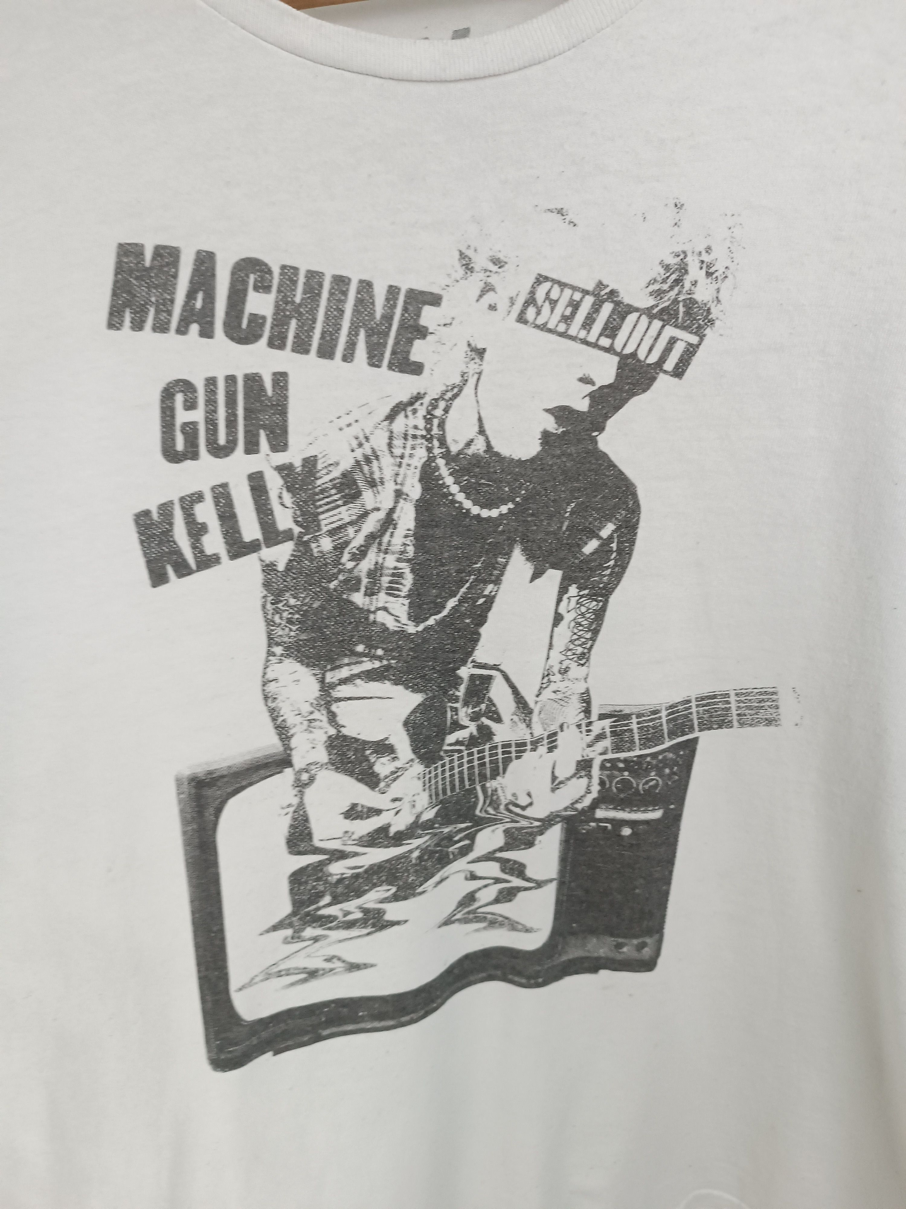 Vintage VINTAGE MACHINE GUN KELLY MGK SELL OUT TEE megan fox travis Size US XL / EU 56 / 4 - 11 Thumbnail
