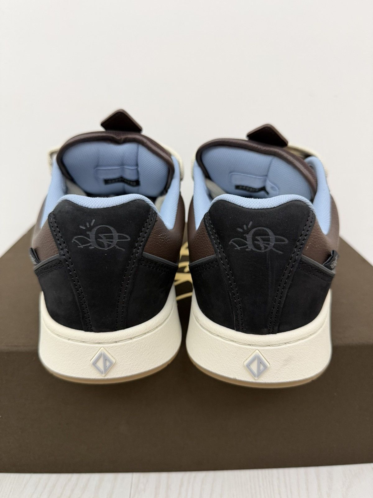 Dior × Travis Scott Dior B713 Cactus Jack Travis Scott Mocha Black Shoes Size US 9 / EU 42 - 6 Thumbnail