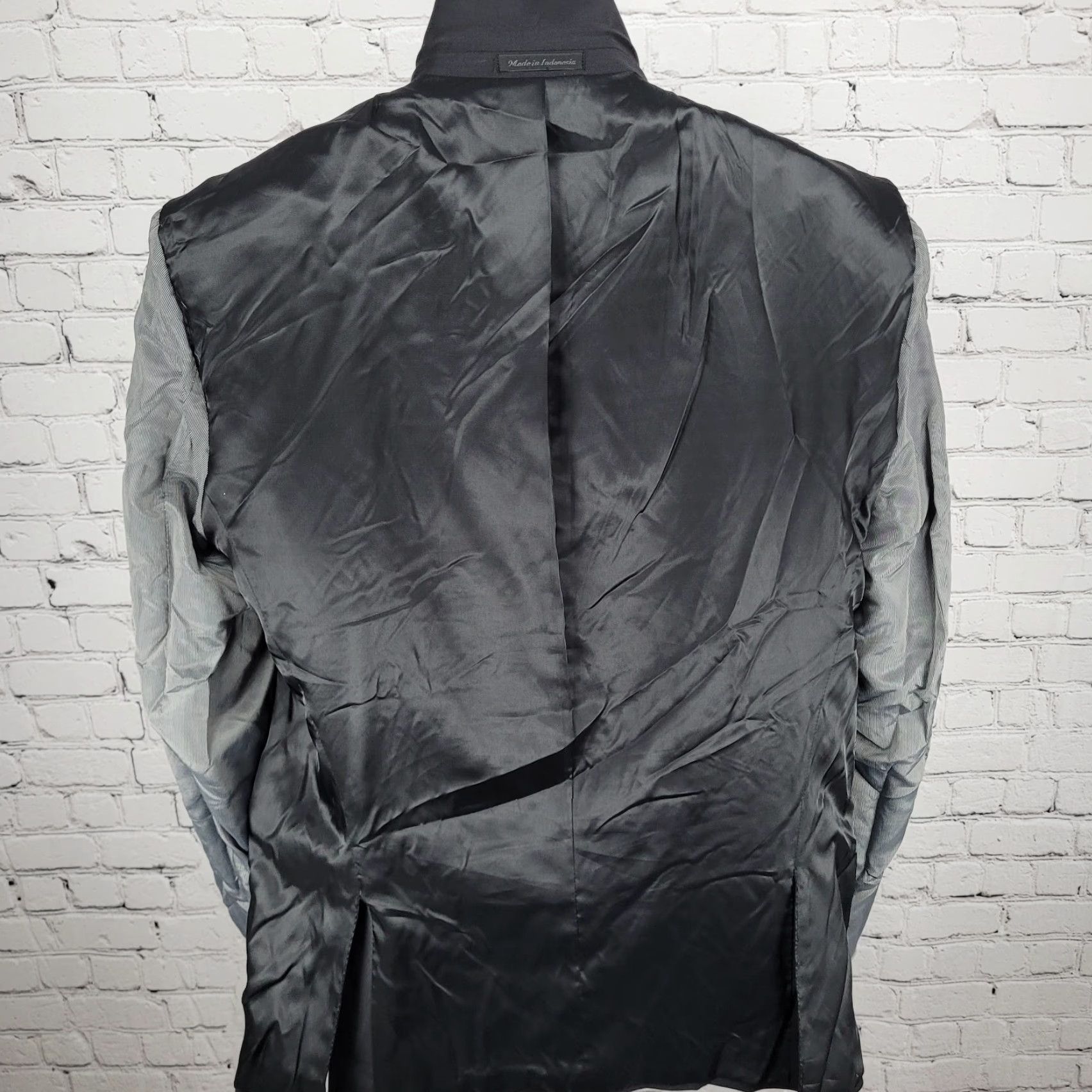 Calvin Klein Calvin Klein Blazer Shirt Black Wool Stretch 2 Button Vented Notch 44R Mens Regular Suit Coat, 2 Piece, Dry Clean Only, Solid, Wool, Spandex Size 44R - 7 Thumbnail