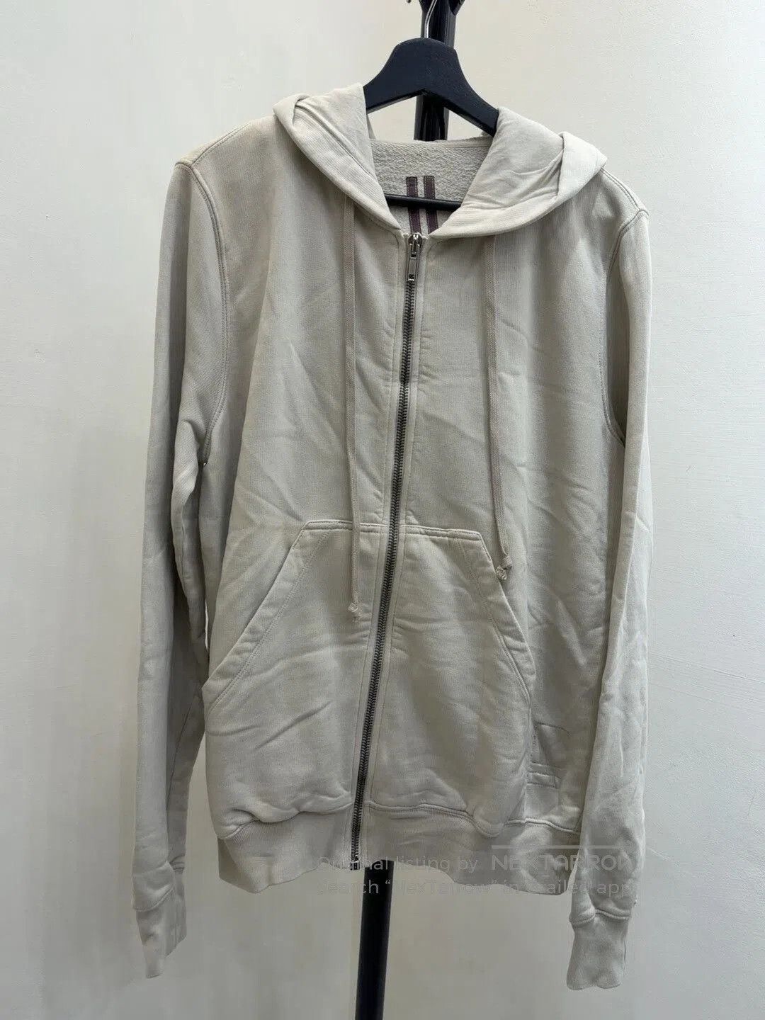 RODA Hooded Zip Sweatshirt for All Seasons. Size US L / EU 52-54 / 3 - 1 Thumbnail